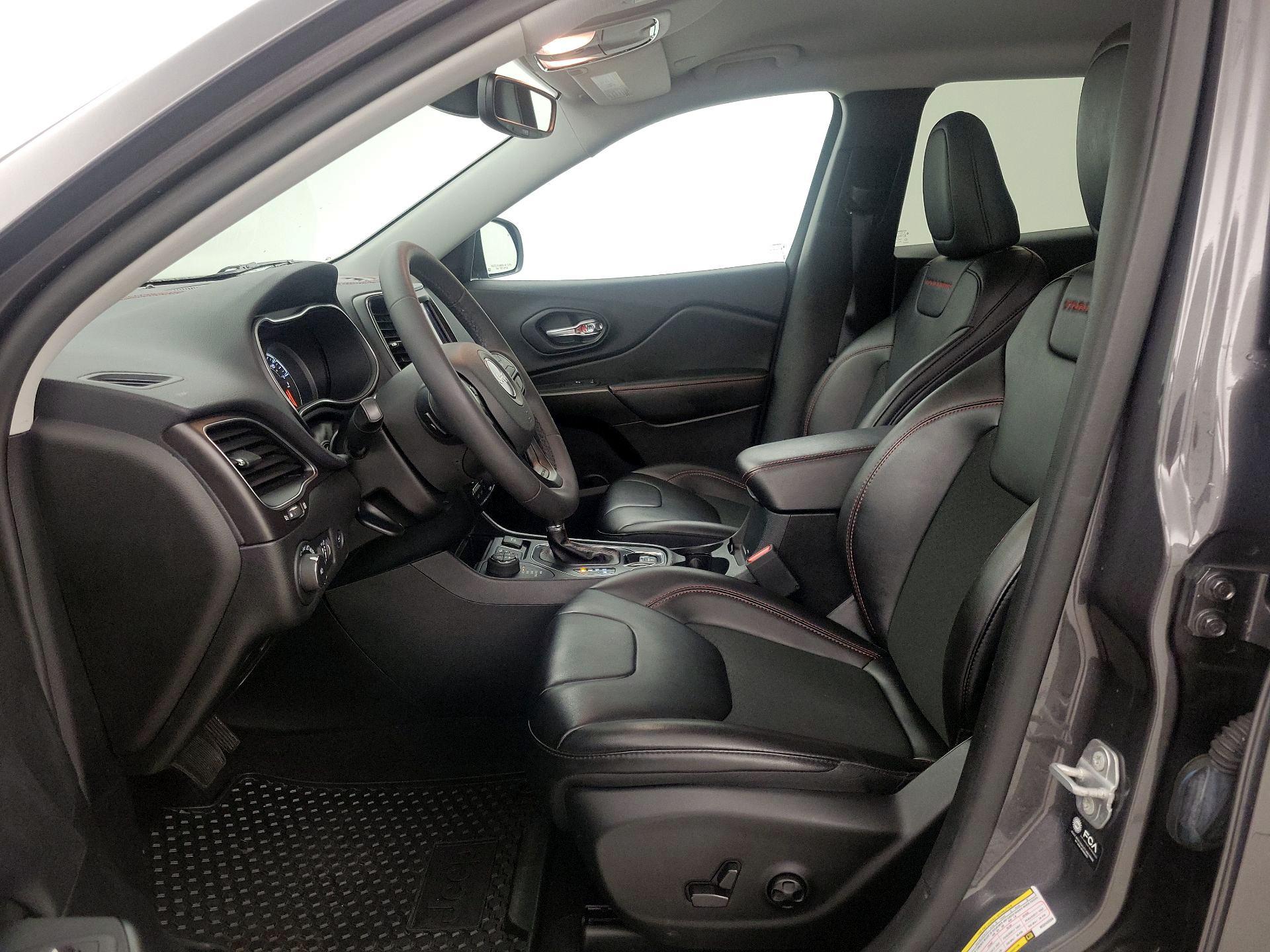 Thumbnail: 2021 Jeep Cherokee - 11