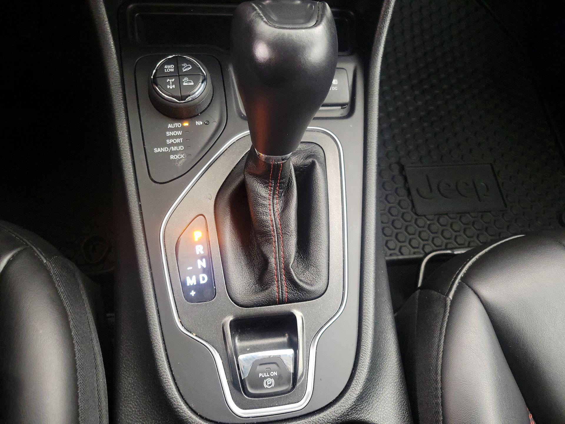 Thumbnail: 2021 Jeep Cherokee - 17