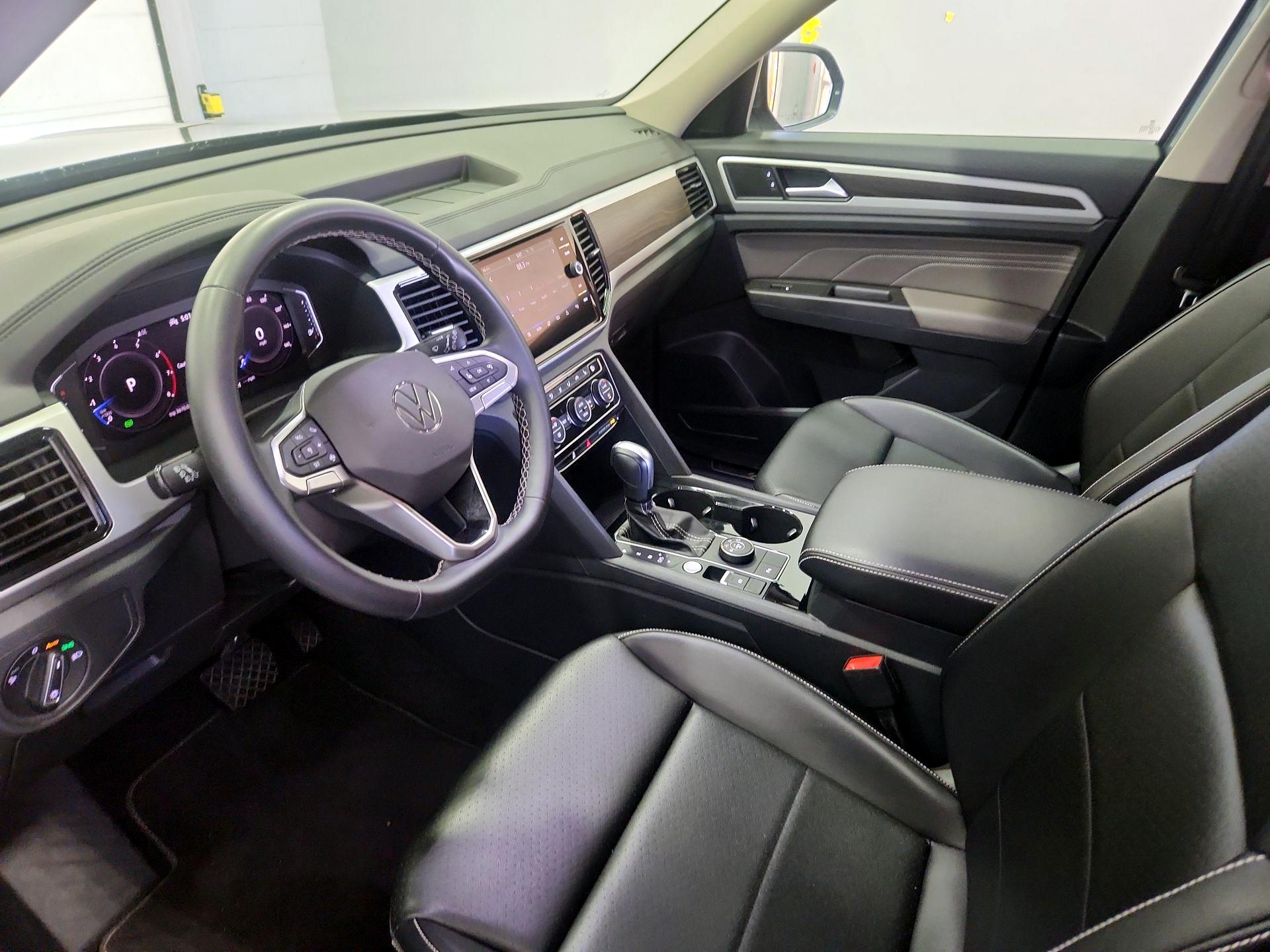 Thumbnail: 2022 Volkswagen Atlas - 11