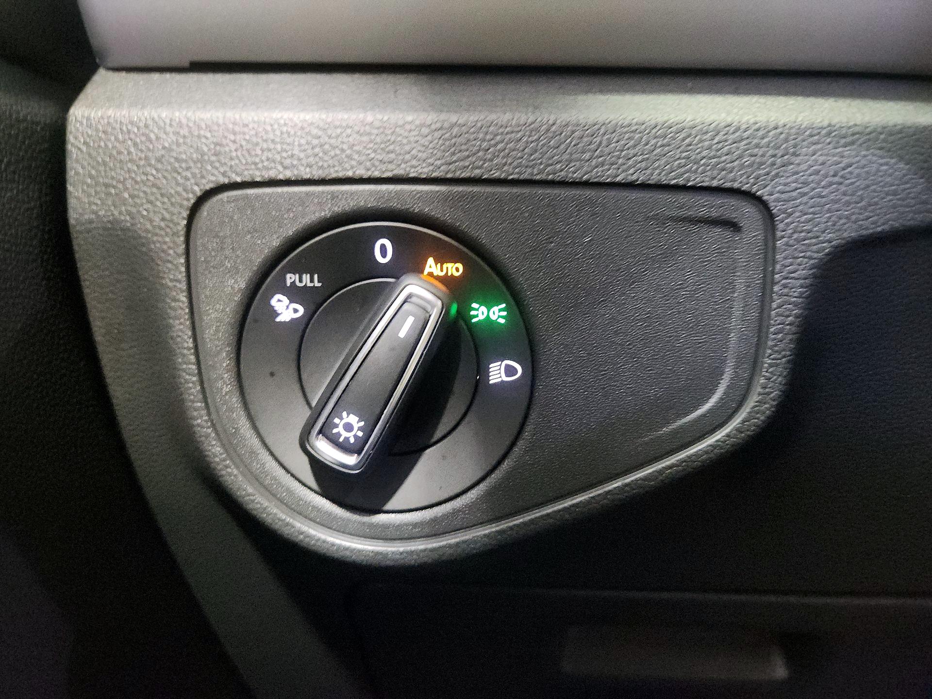 Thumbnail: 2022 Volkswagen Atlas - 13