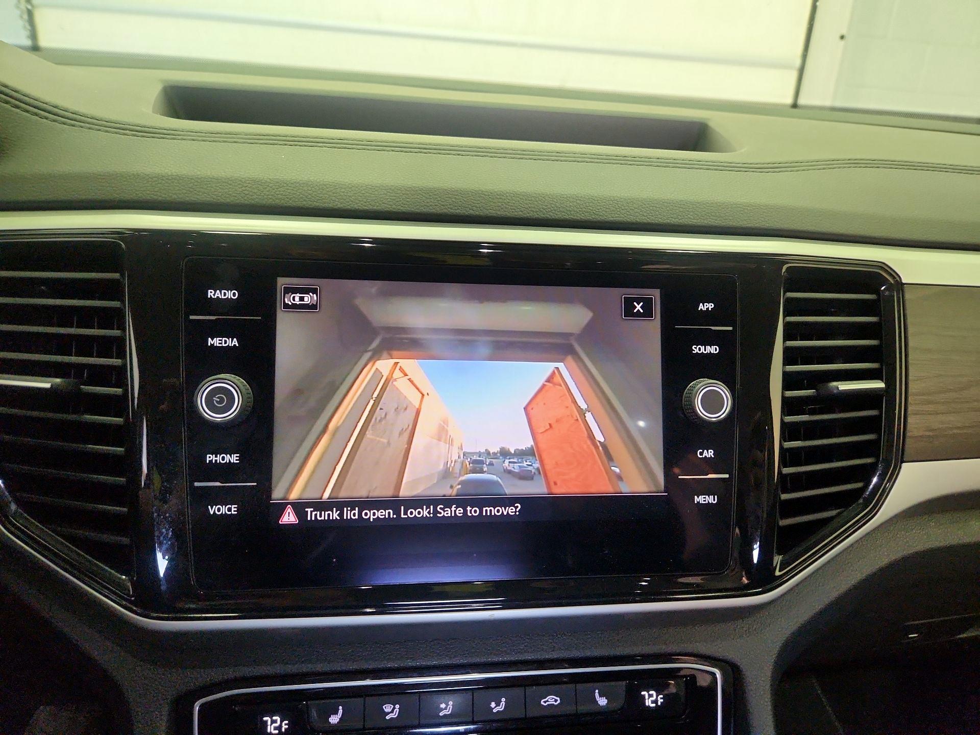 Thumbnail: 2022 Volkswagen Atlas - 14