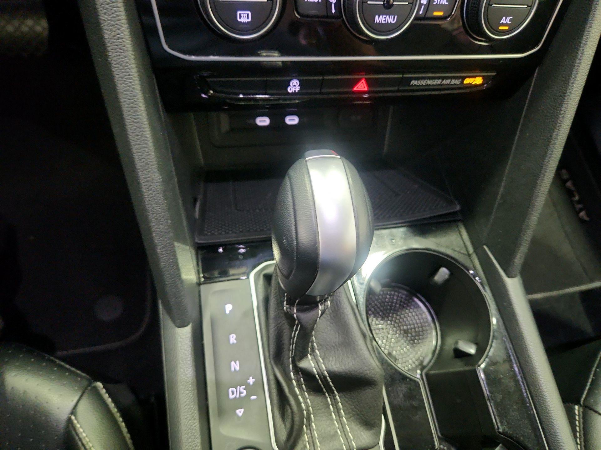 Thumbnail: 2022 Volkswagen Atlas - 17