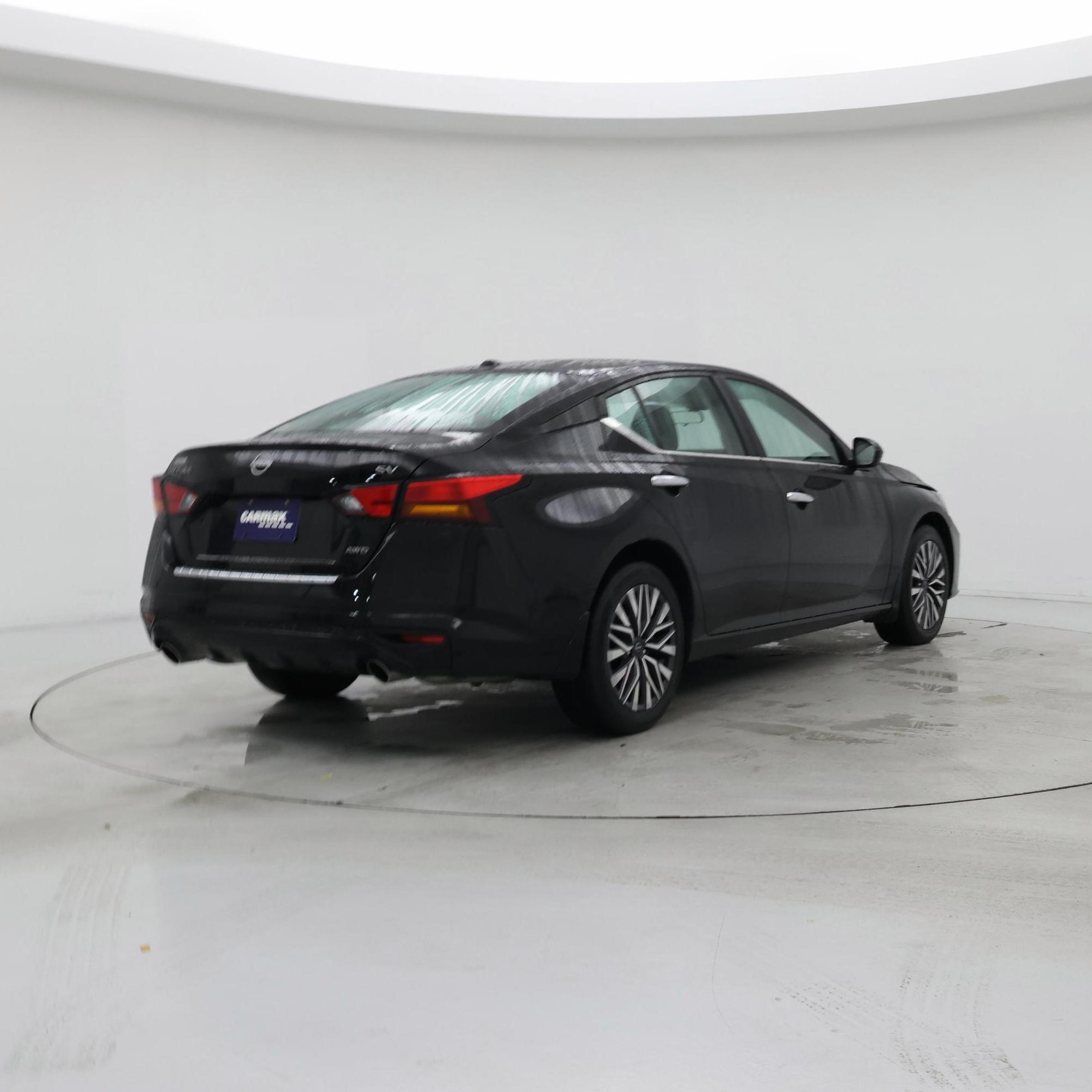 Thumbnail: 2023 Nissan Altima - 8