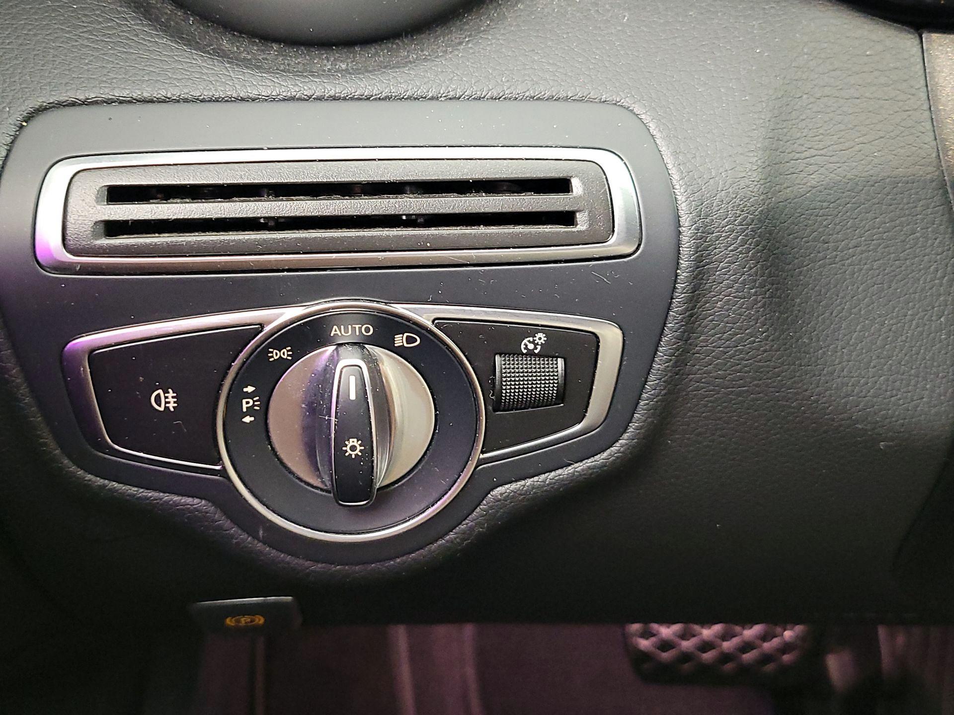 Thumbnail: 2021 Mercedes-Benz C-Class - 13