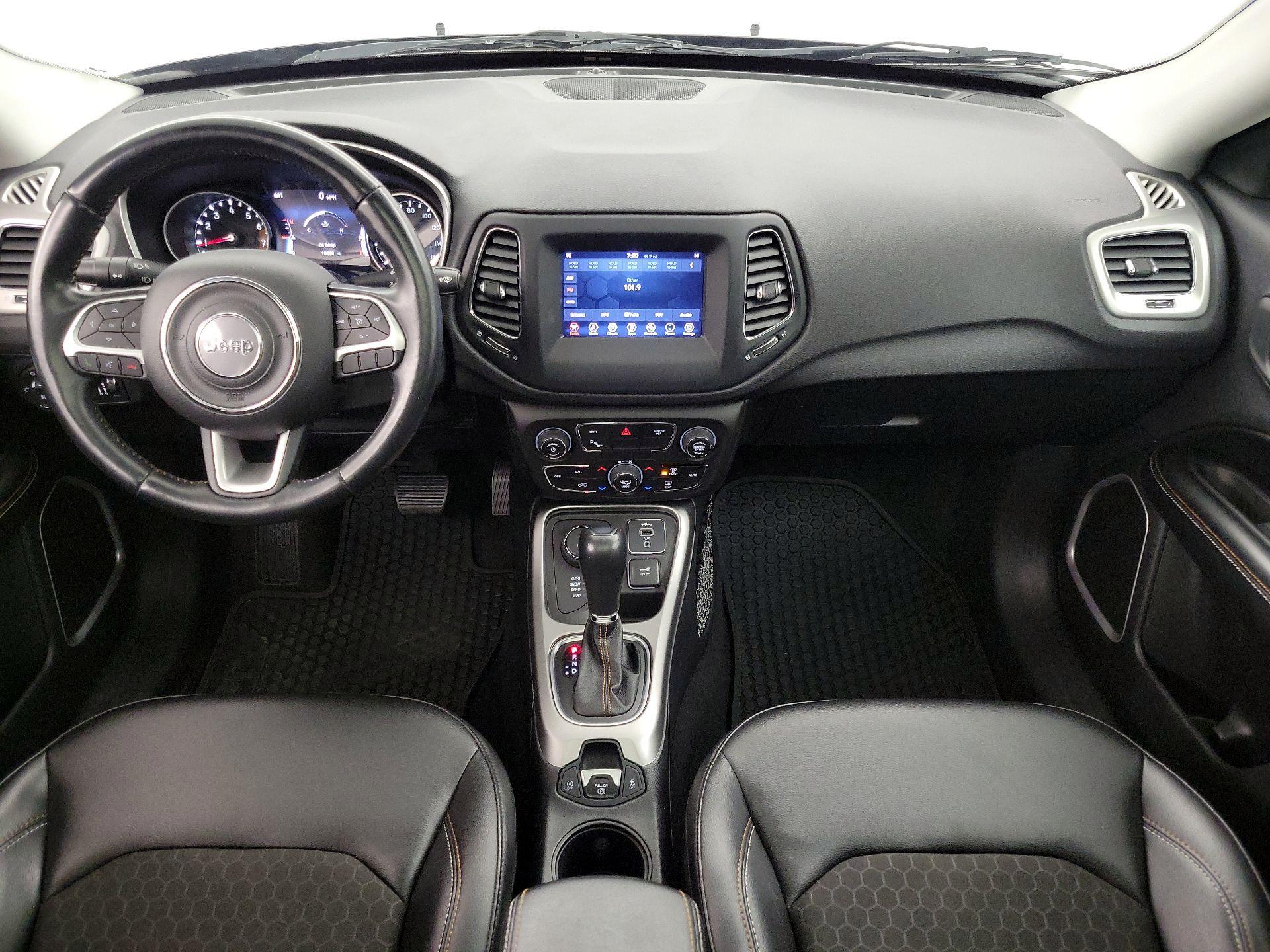 Thumbnail: 2020 Jeep Compass - 9