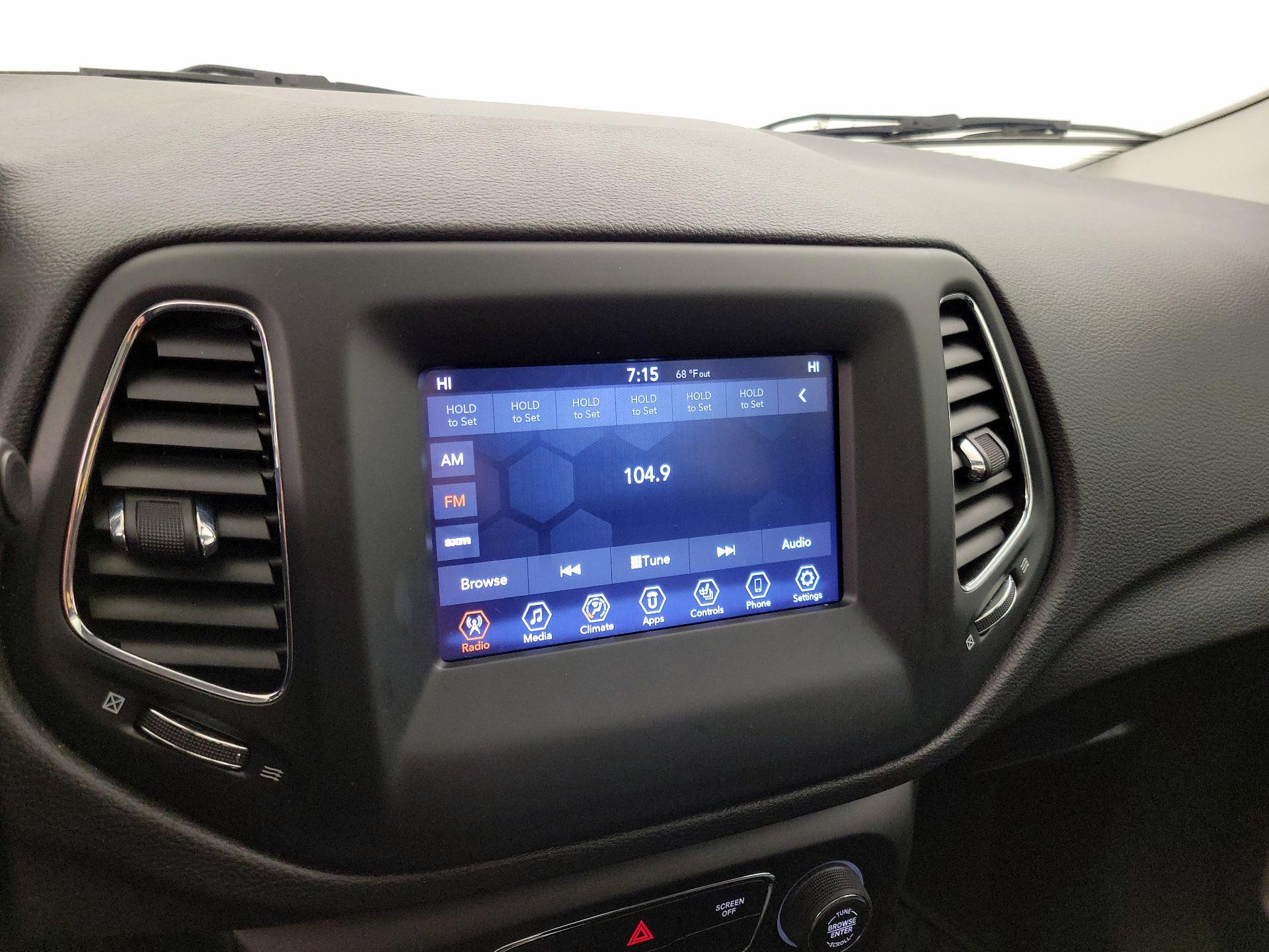 Thumbnail: 2020 Jeep Compass - 15