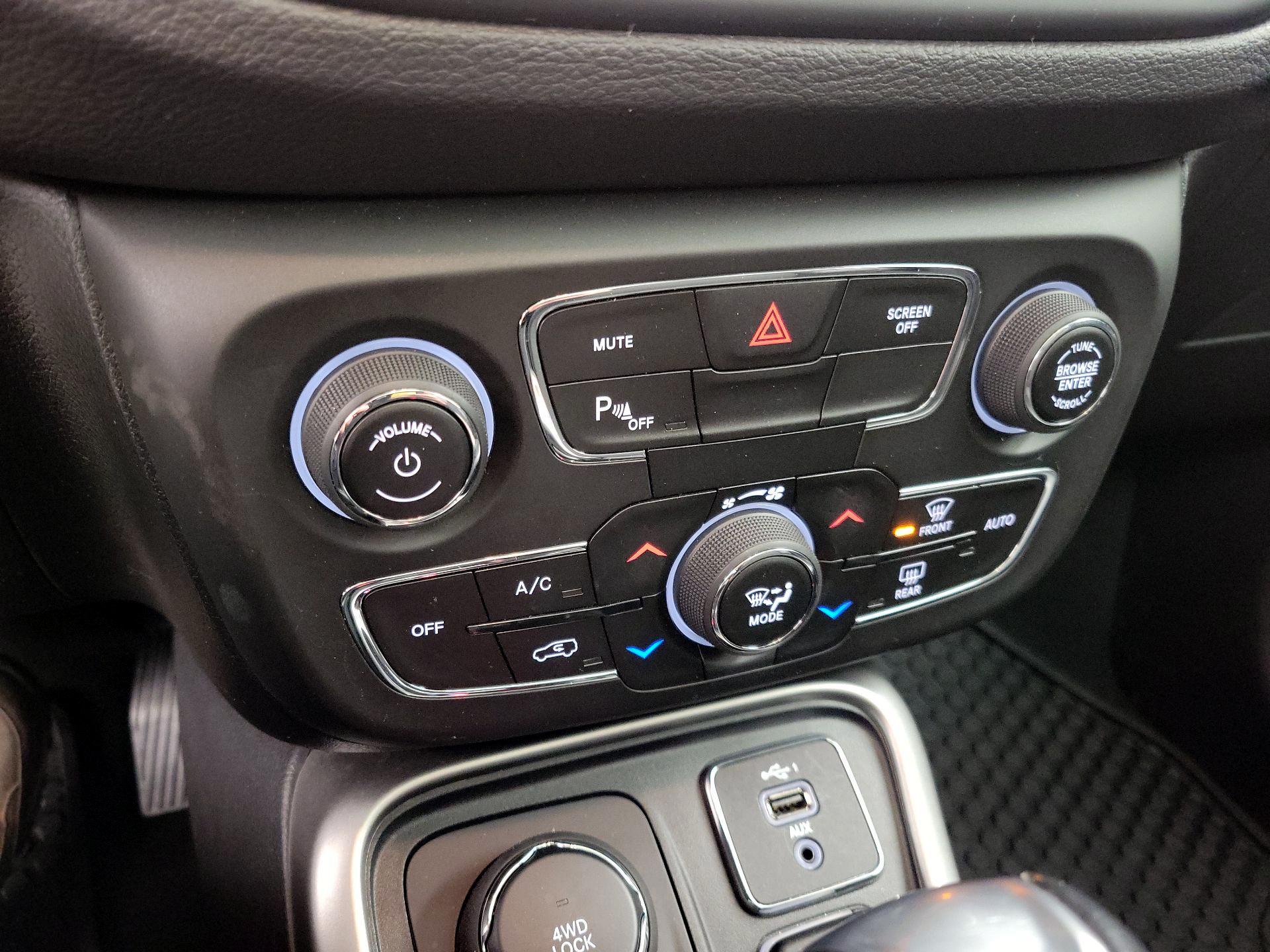 Thumbnail: 2020 Jeep Compass - 16