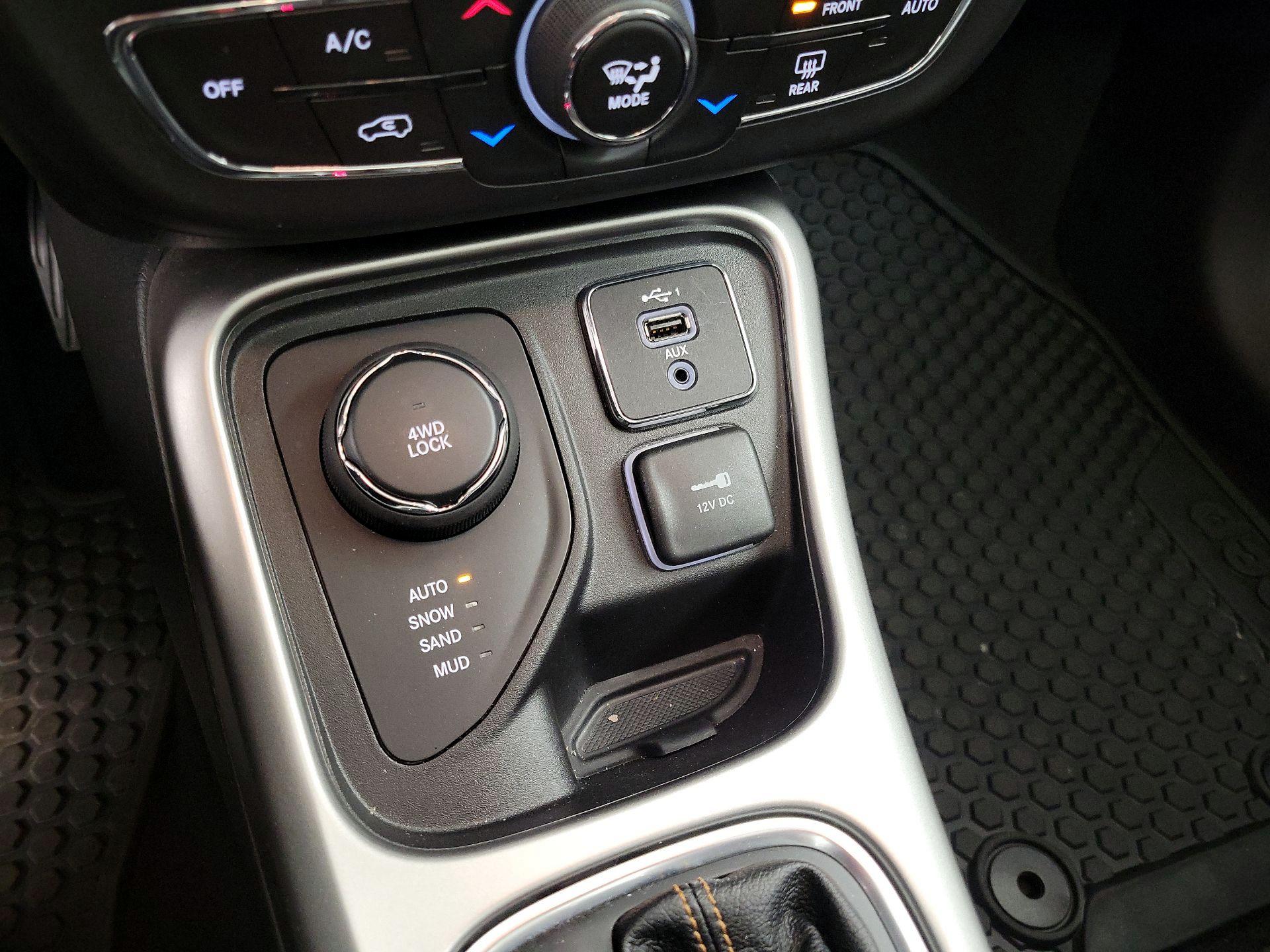Thumbnail: 2020 Jeep Compass - 18