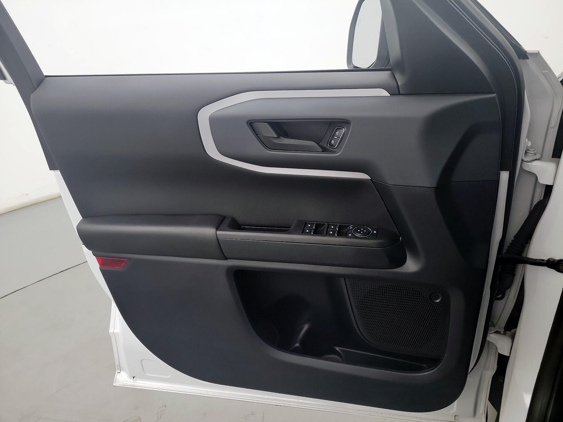 Thumbnail: 2023 Ford Bronco Sport - 12