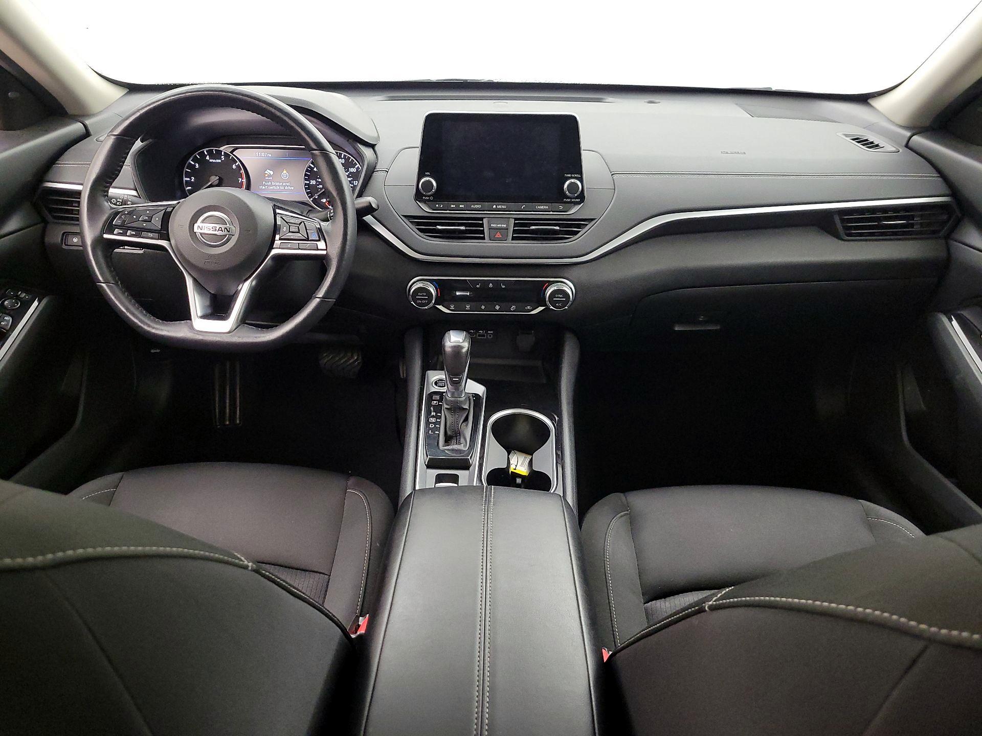 Thumbnail: 2020 Nissan Altima - 9