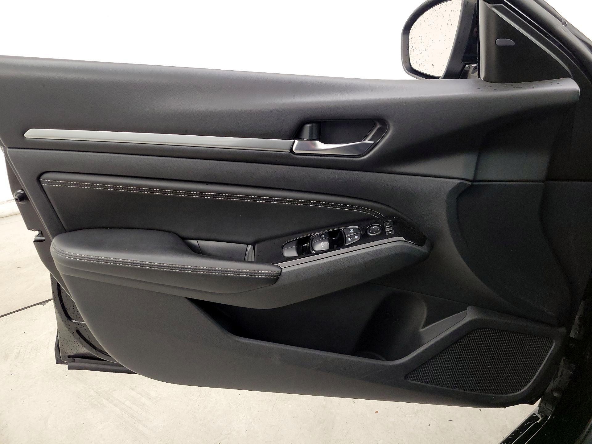 Thumbnail: 2020 Nissan Altima - 12