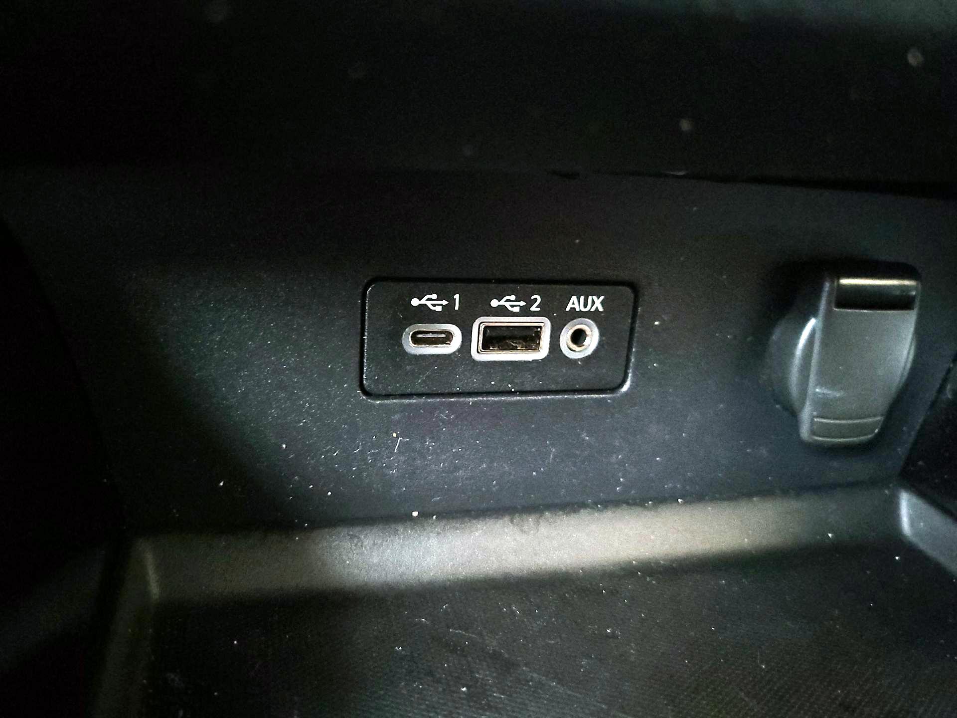 Thumbnail: 2020 Nissan Altima - 18