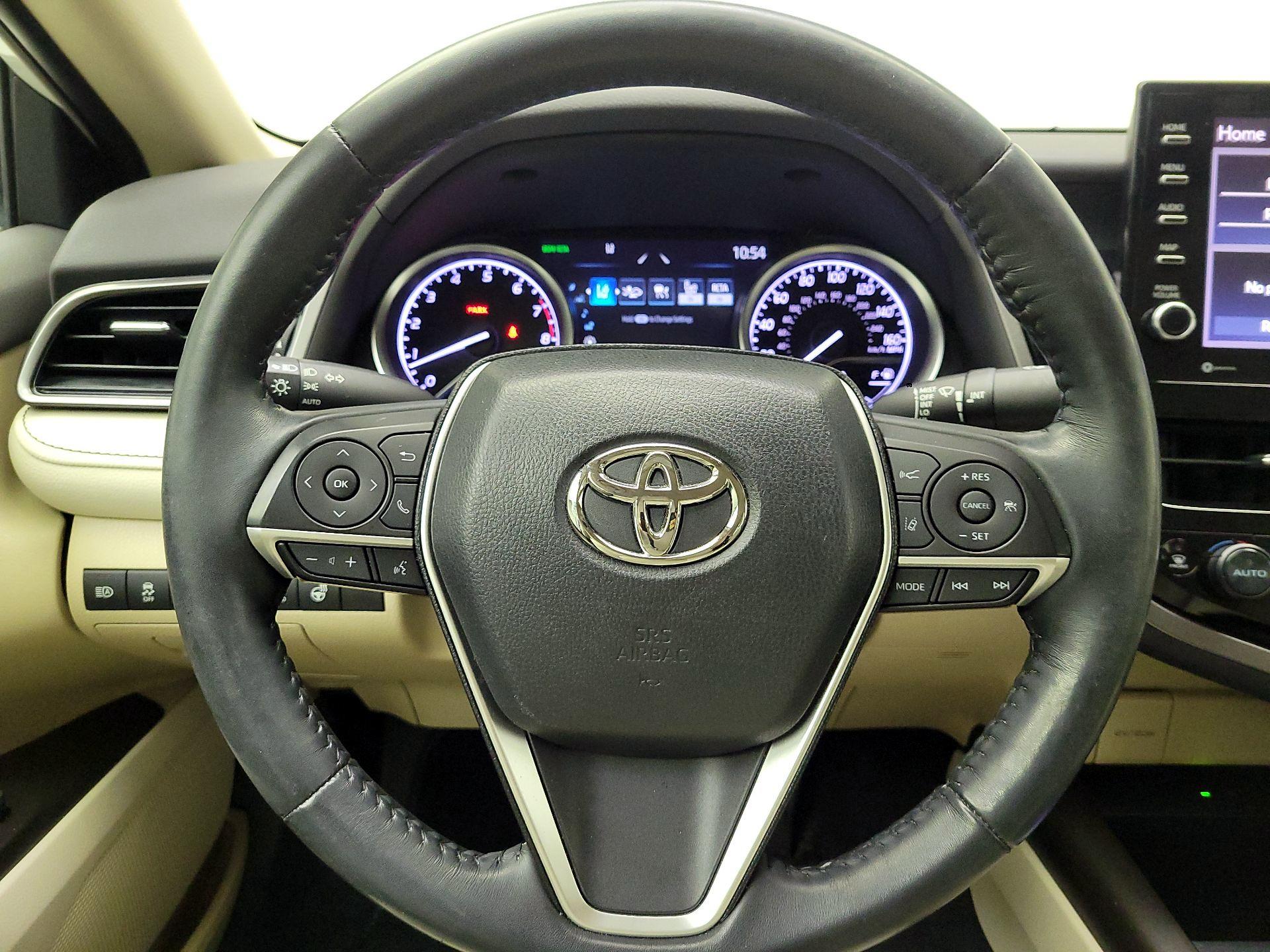 Thumbnail: 2022 Toyota Camry - 10