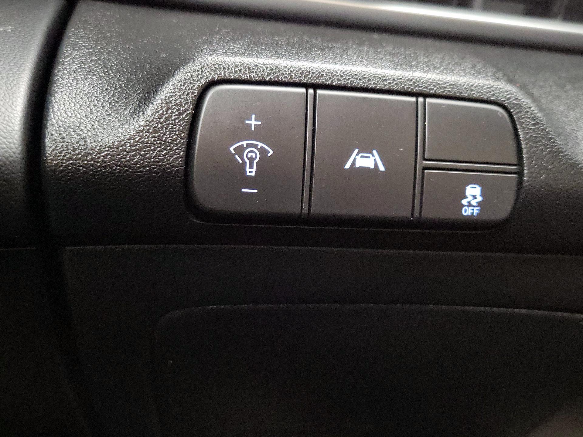 Thumbnail: 2023 Hyundai Elantra - 13