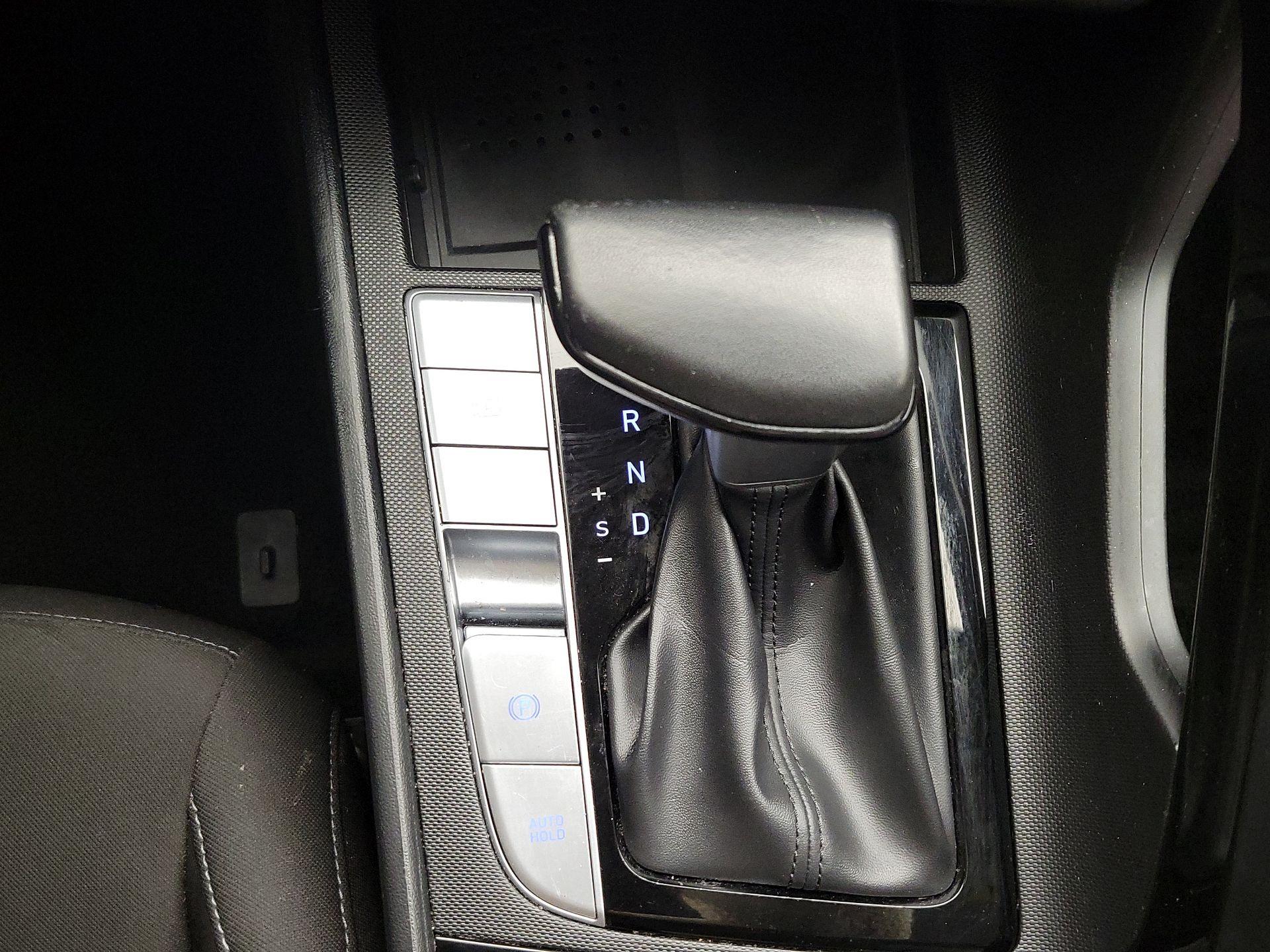 Thumbnail: 2023 Hyundai Elantra - 18