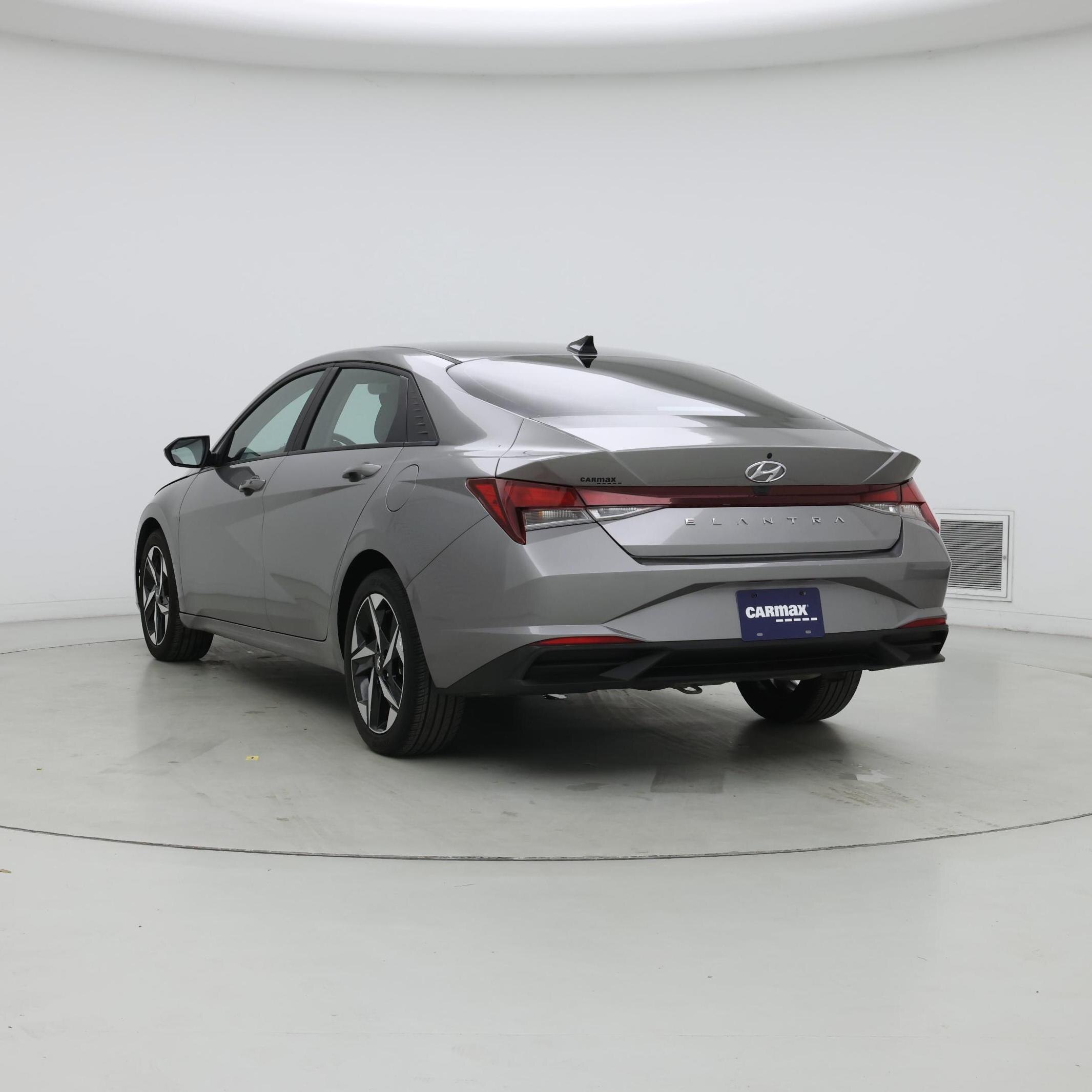 Thumbnail: 2023 Hyundai Elantra - 2