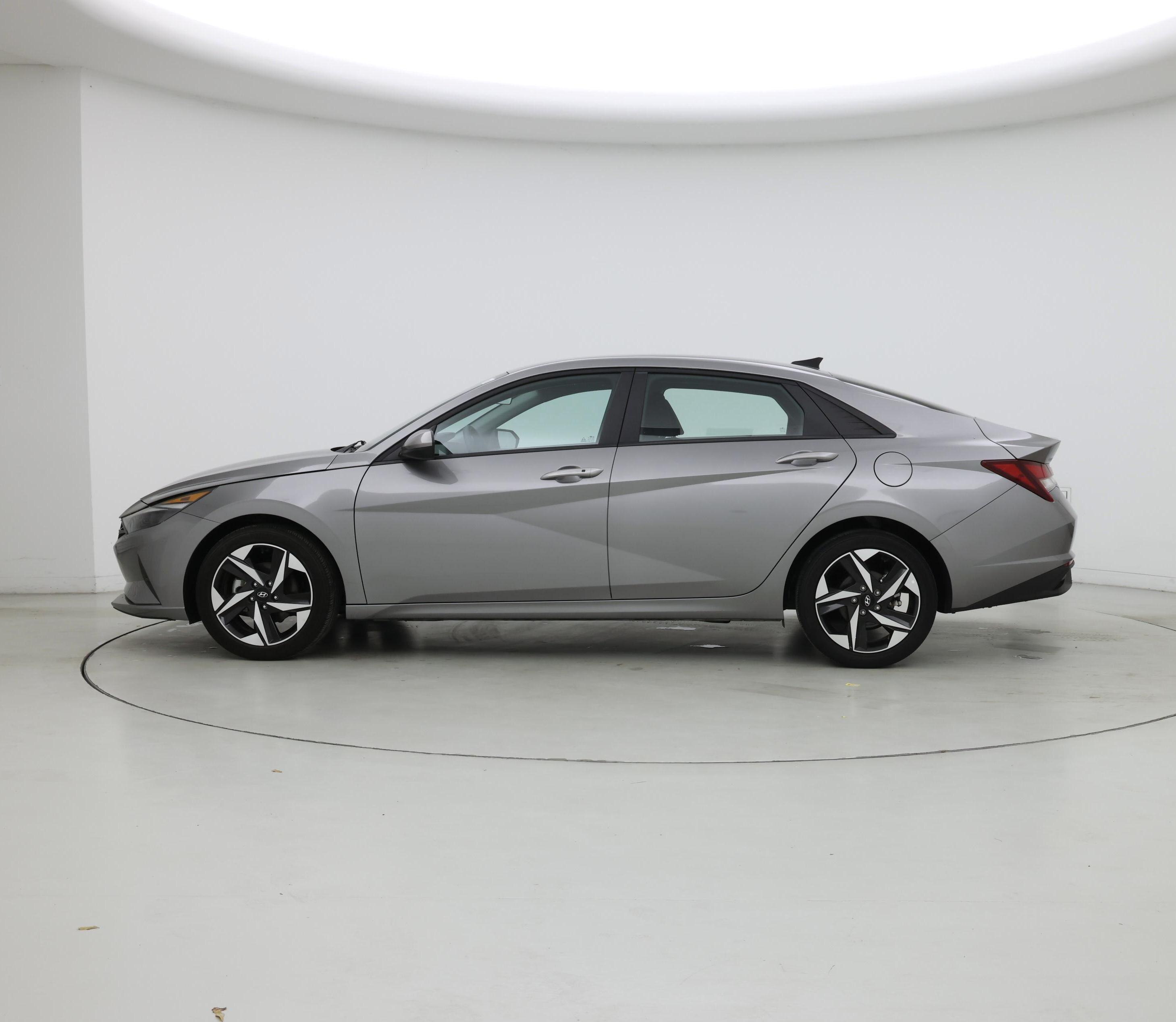 Thumbnail: 2023 Hyundai Elantra - 3