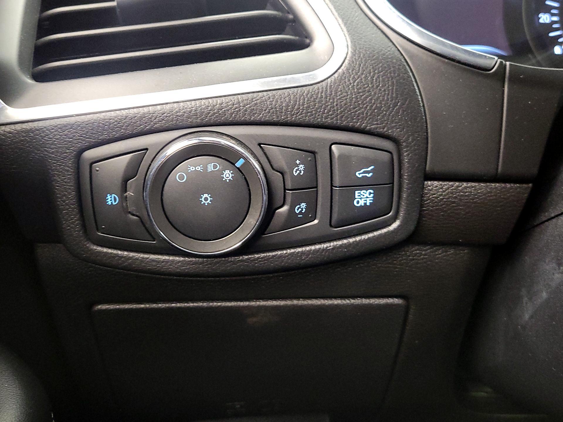 Thumbnail: 2021 Ford Edge - 13