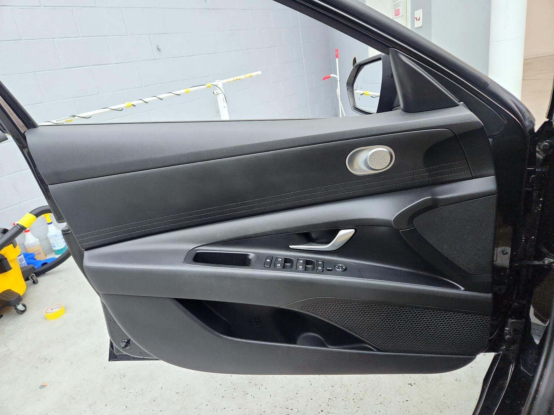 Thumbnail: 2023 Hyundai Elantra - 12