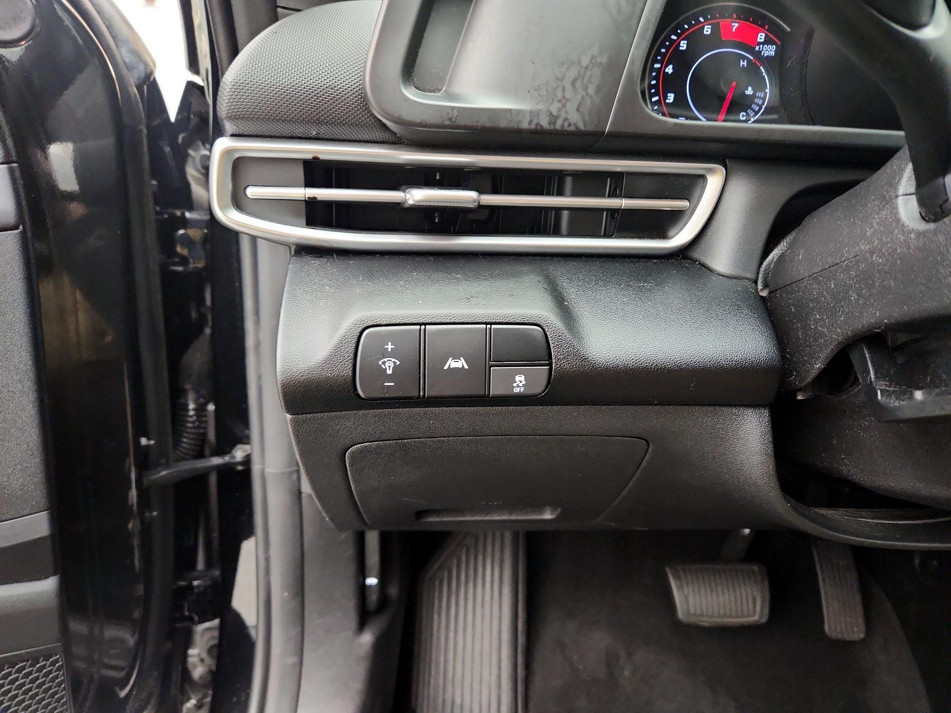 Thumbnail: 2023 Hyundai Elantra - 13