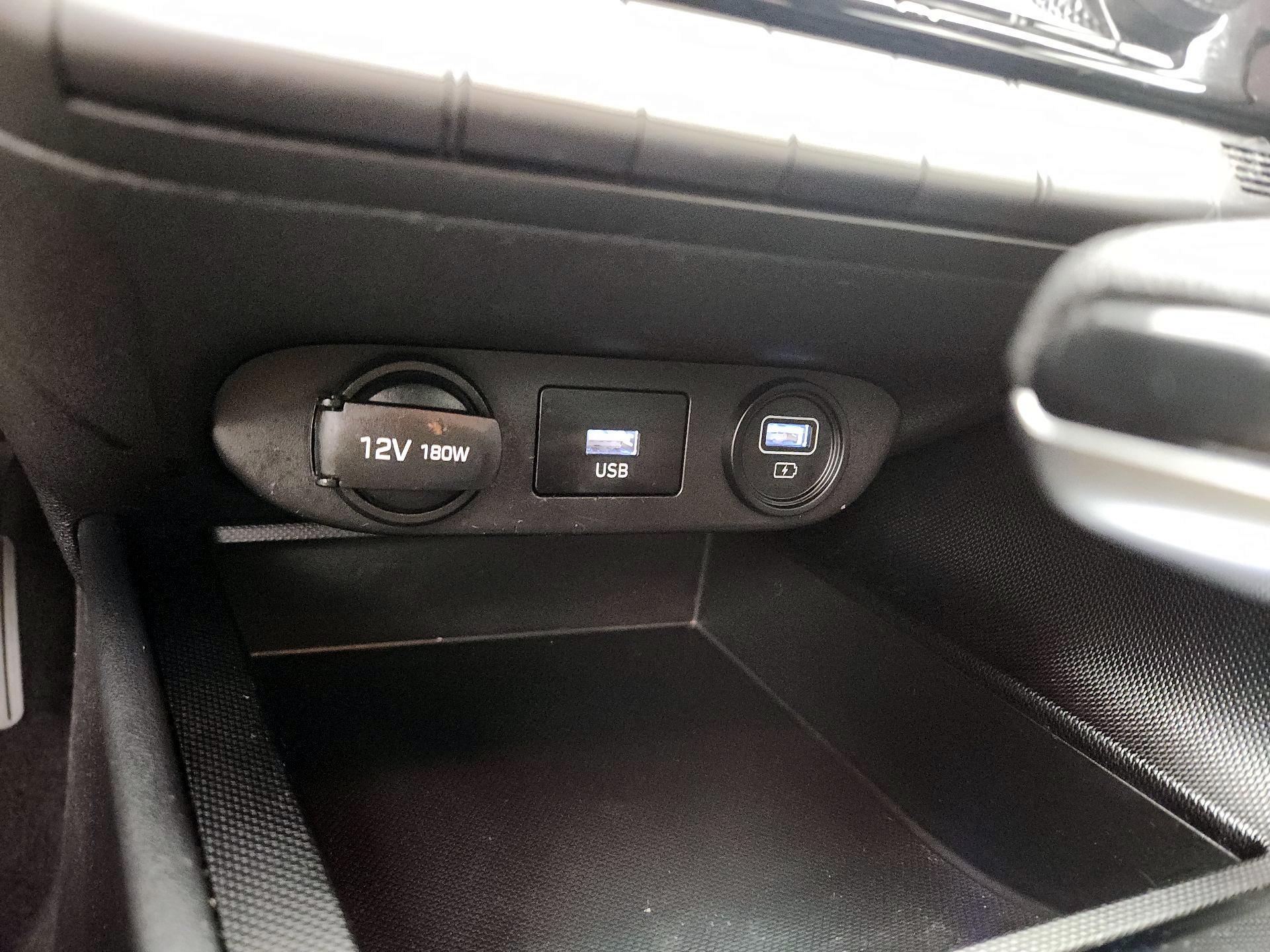 Thumbnail: 2023 Hyundai Elantra - 18