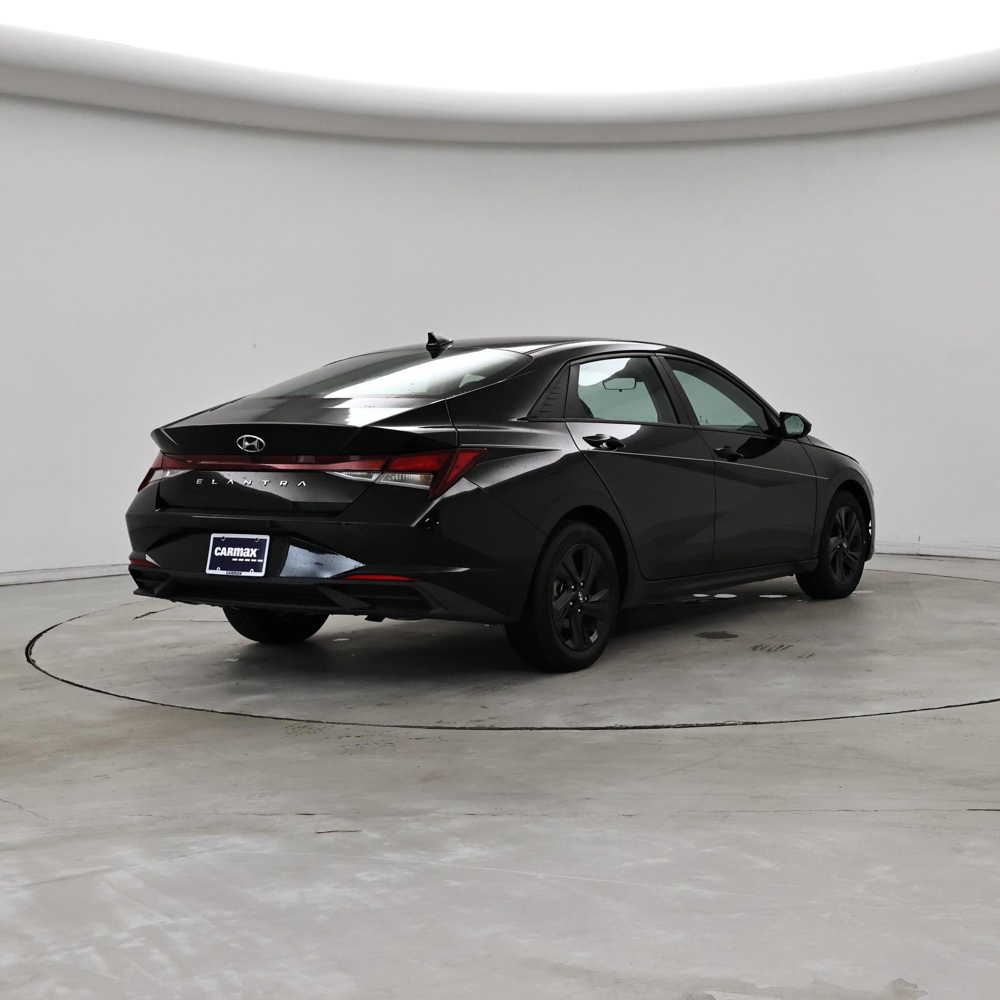 Thumbnail: 2023 Hyundai Elantra - 8