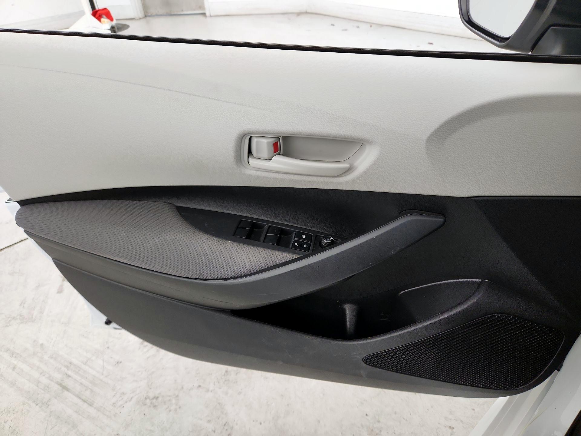 Thumbnail: 2023 Toyota Corolla - 12