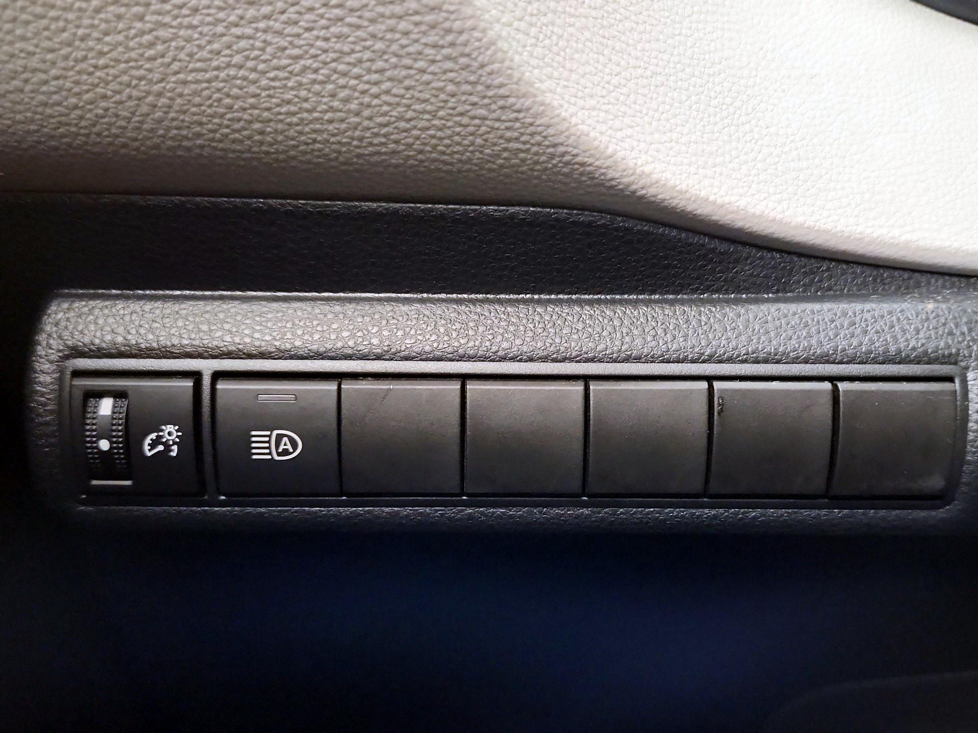 Thumbnail: 2023 Toyota Corolla - 13