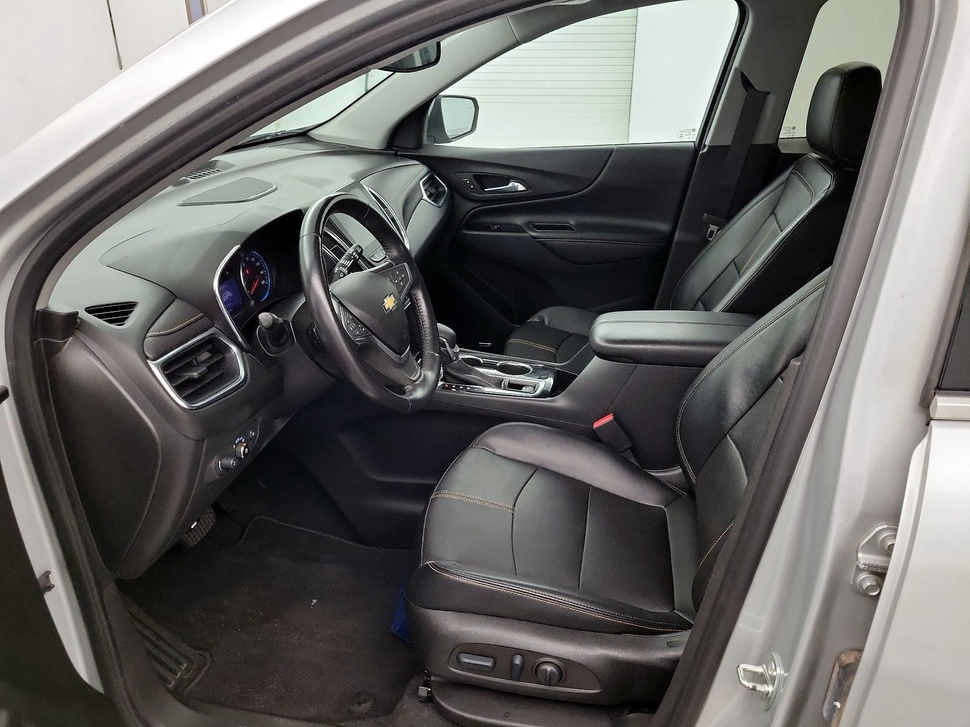 Thumbnail: 2022 Chevrolet Equinox - 9