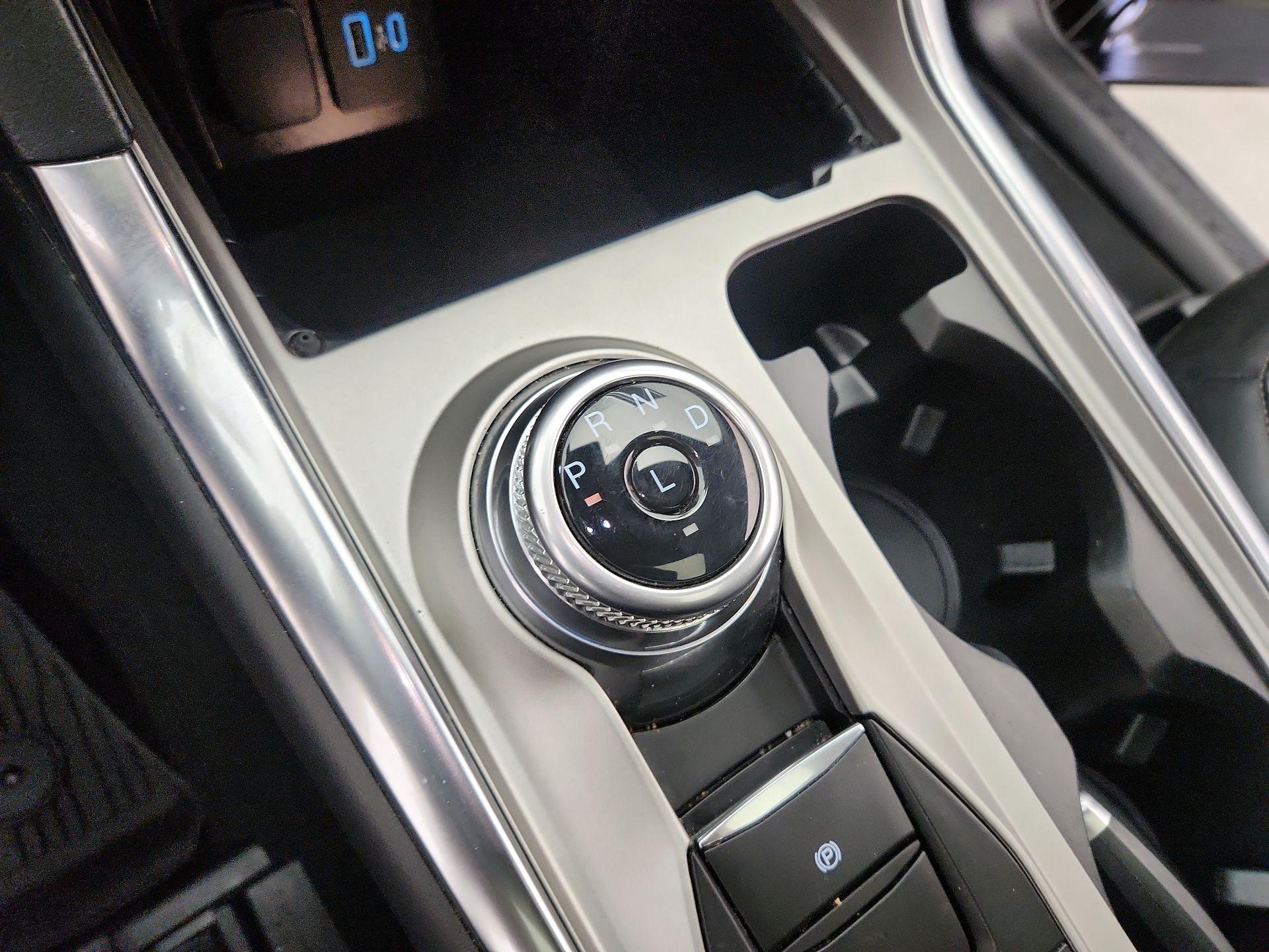 Thumbnail: 2023 Ford Explorer - 18