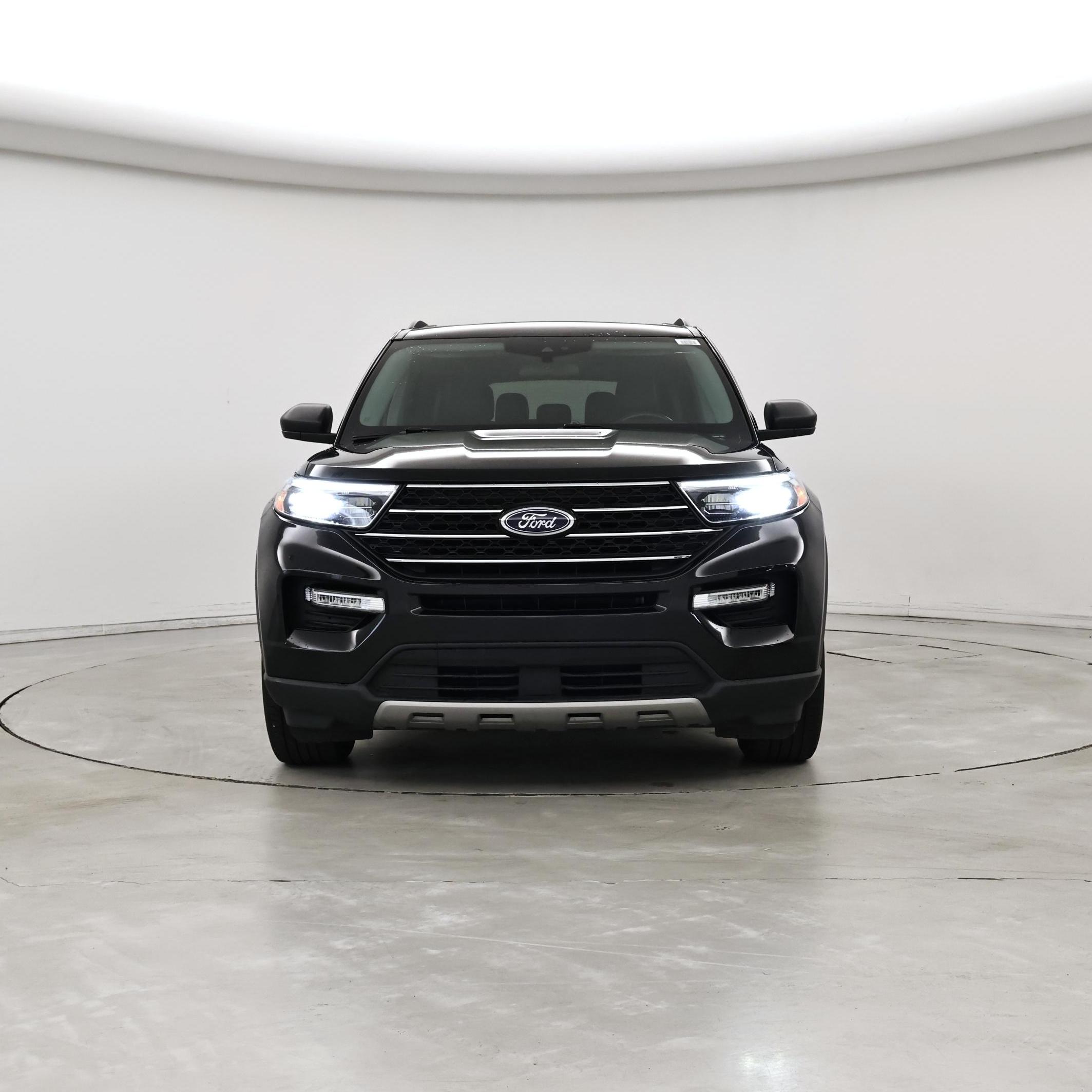 Thumbnail: 2023 Ford Explorer - 5