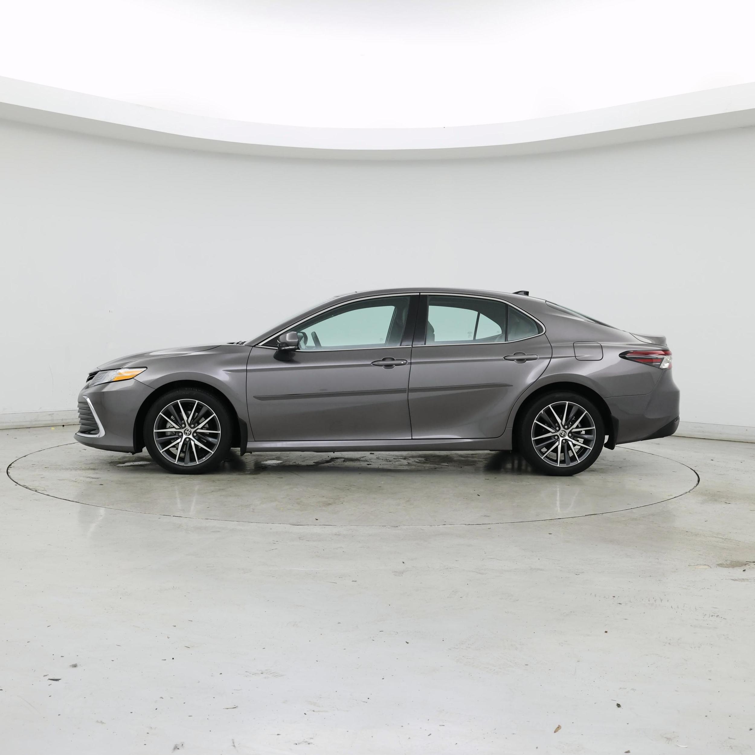 Thumbnail: 2023 Toyota Camry - 3