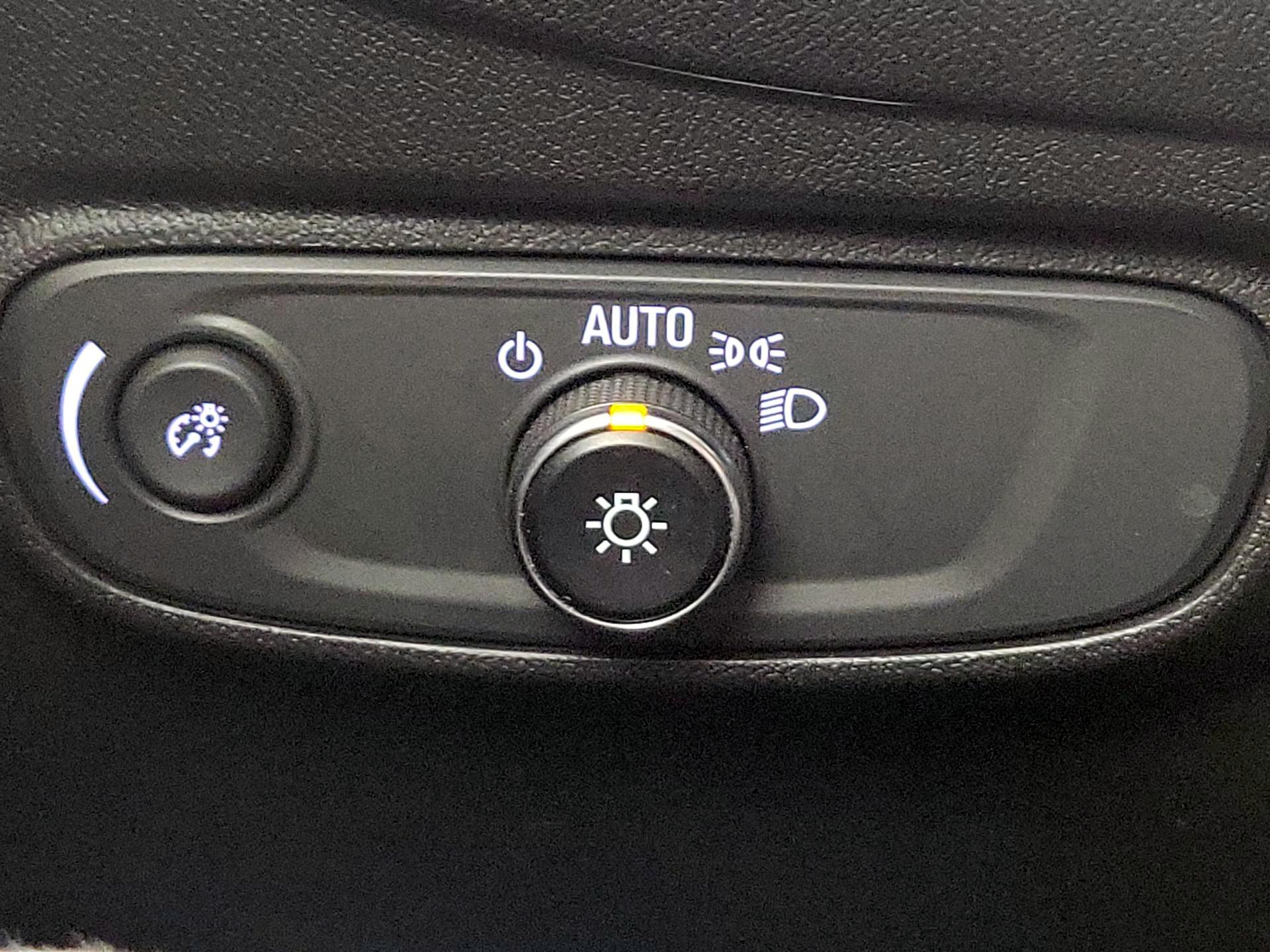 Thumbnail: 2022 Chevrolet Equinox - 13