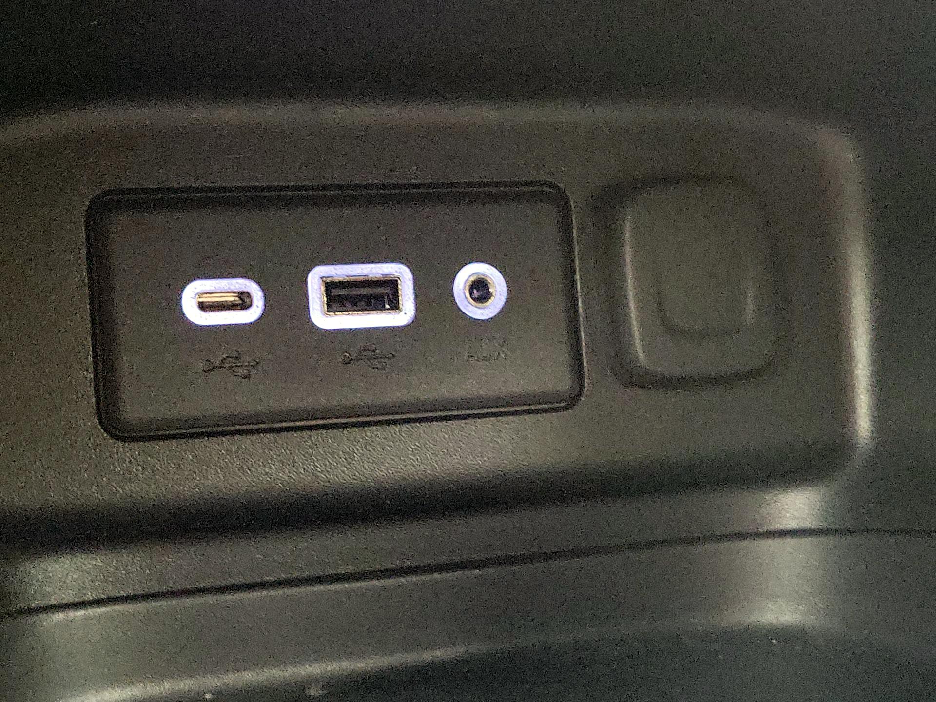 Thumbnail: 2022 Chevrolet Equinox - 18