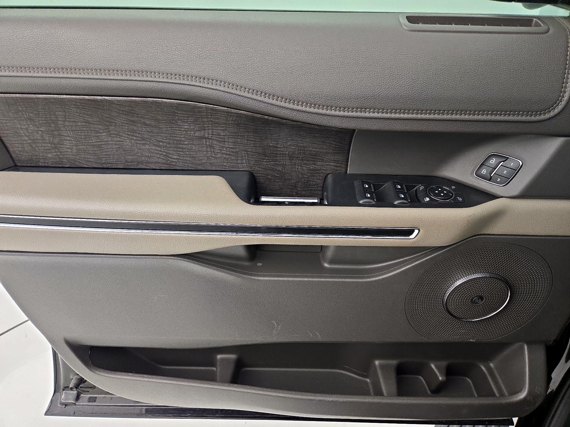 Thumbnail: 2021 Ford Expedition - 12