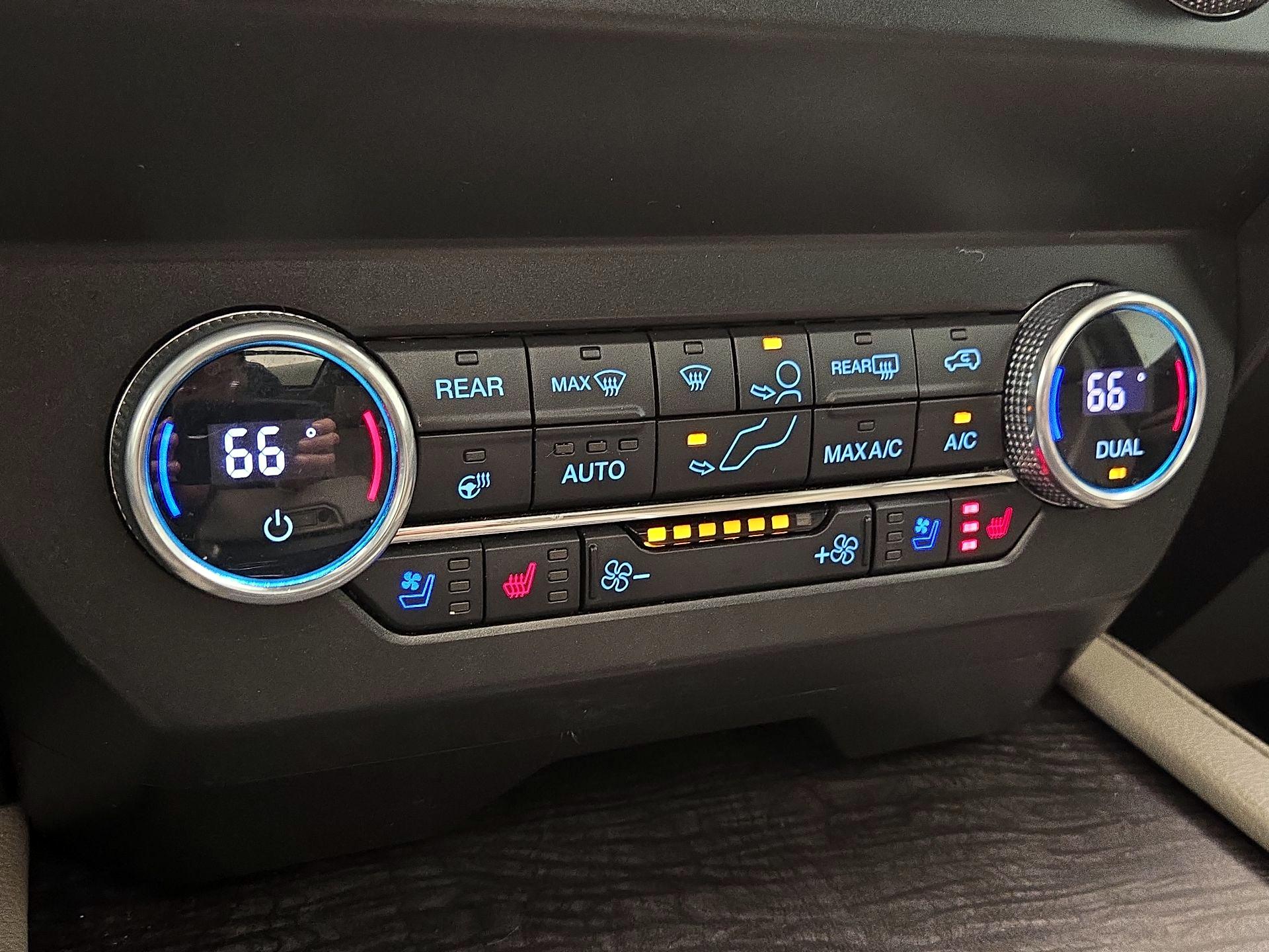 Thumbnail: 2021 Ford Expedition - 17