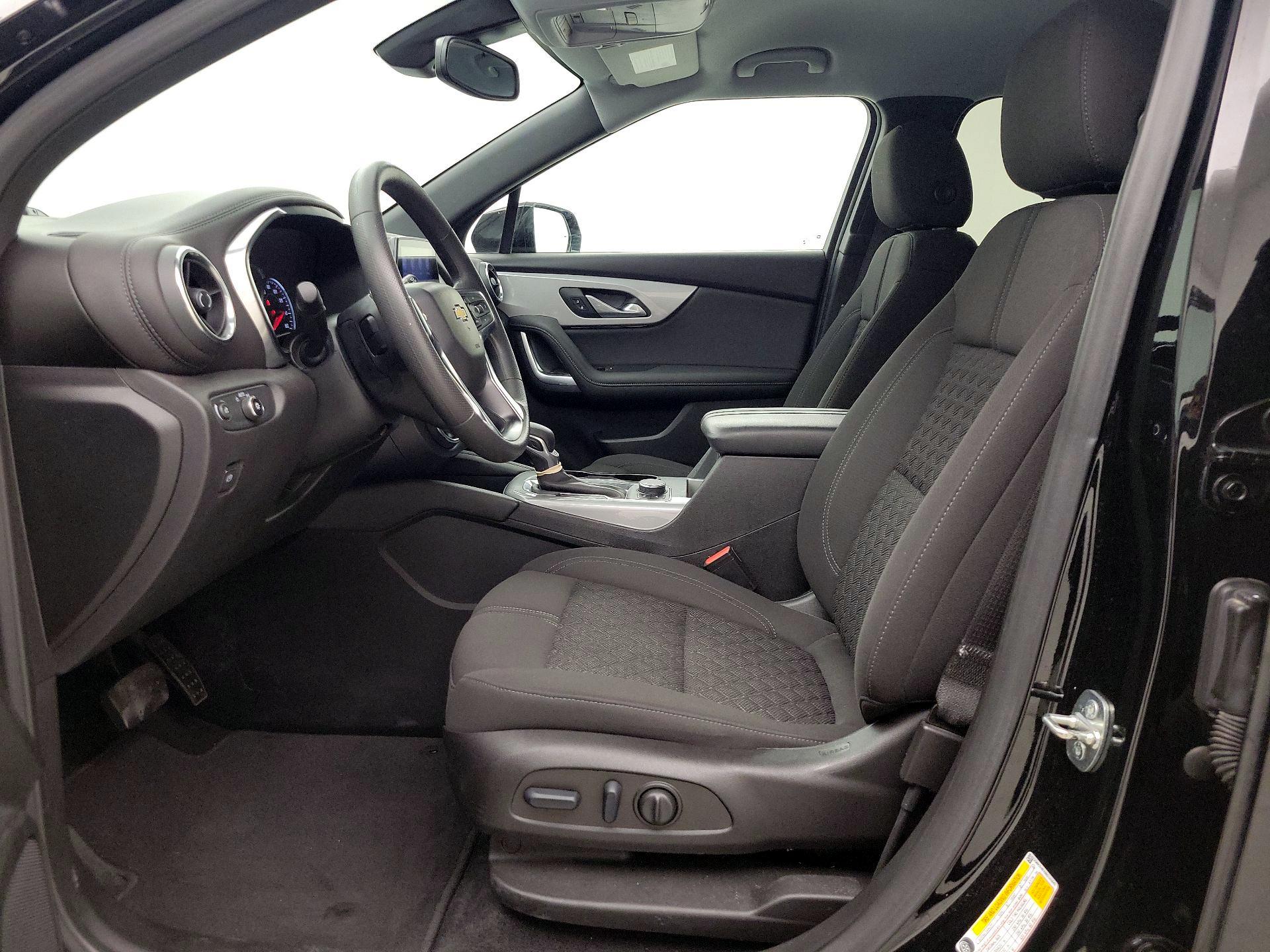 Thumbnail: 2022 Chevrolet Blazer - 11