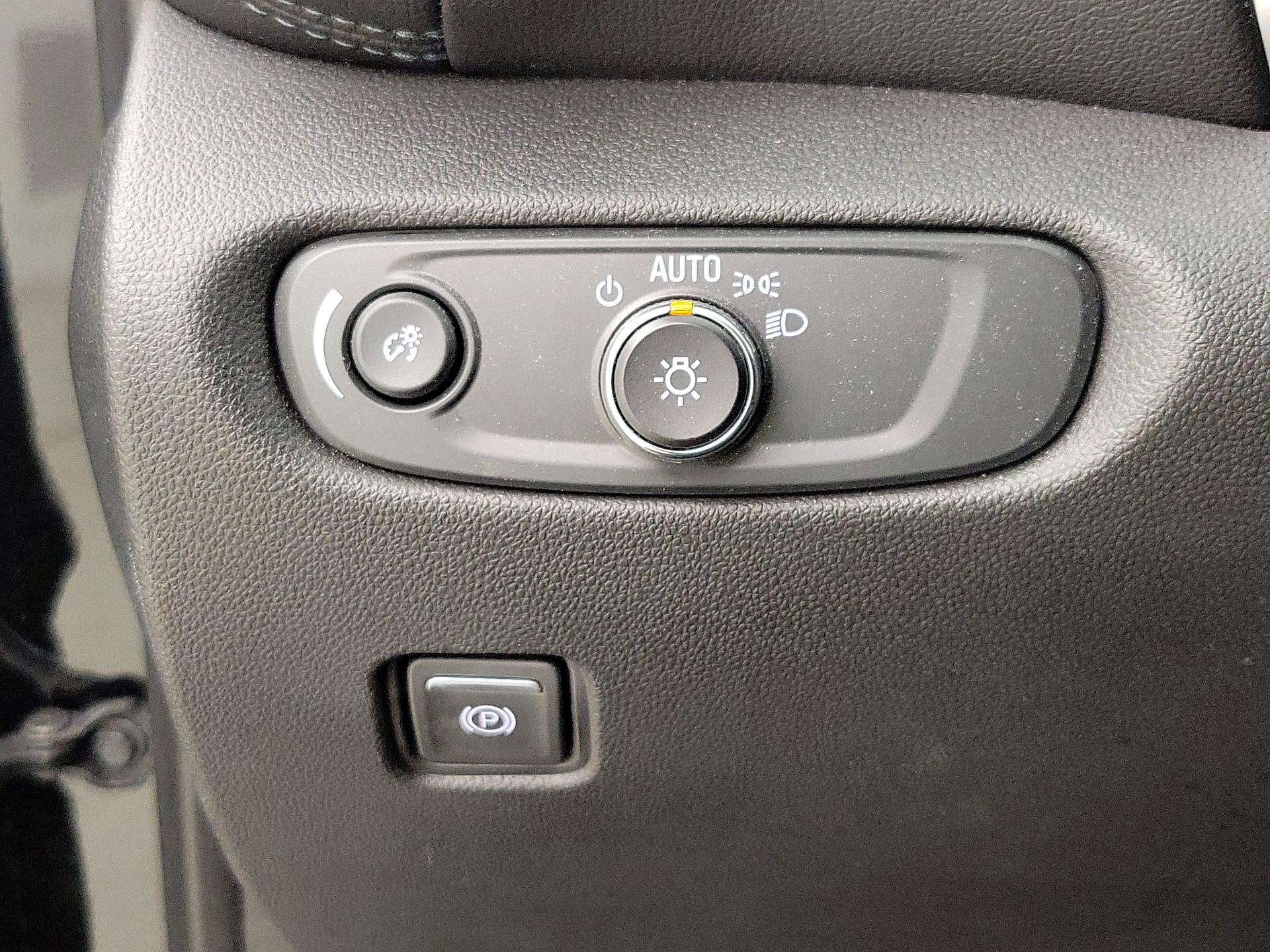 Thumbnail: 2022 Chevrolet Blazer - 13