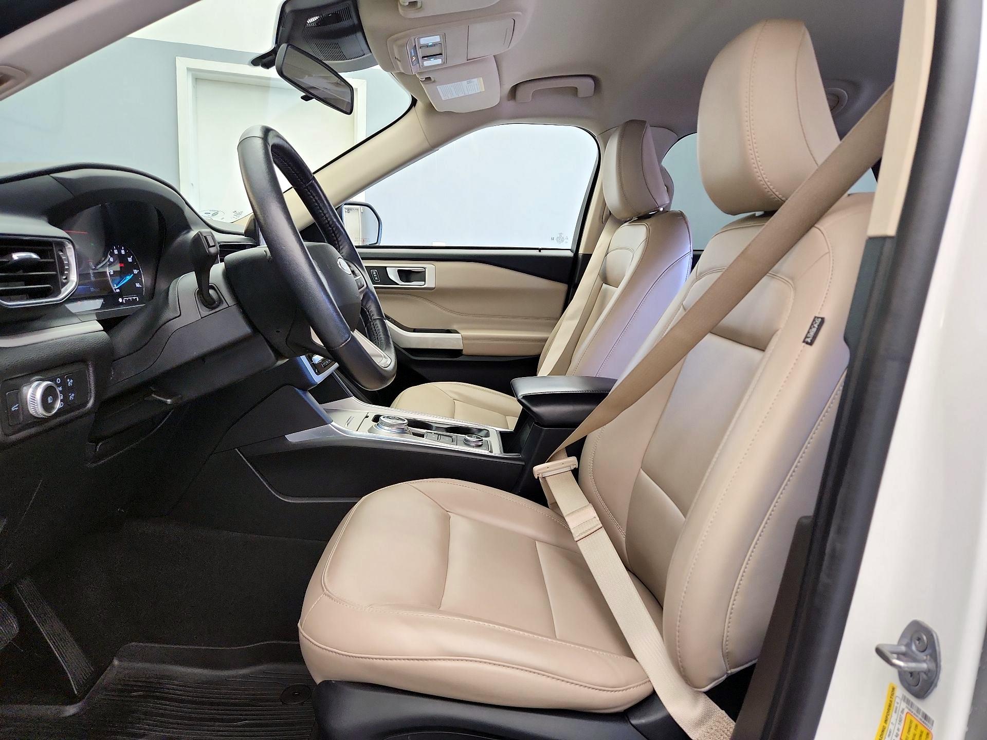 Thumbnail: 2022 Ford Explorer - 11