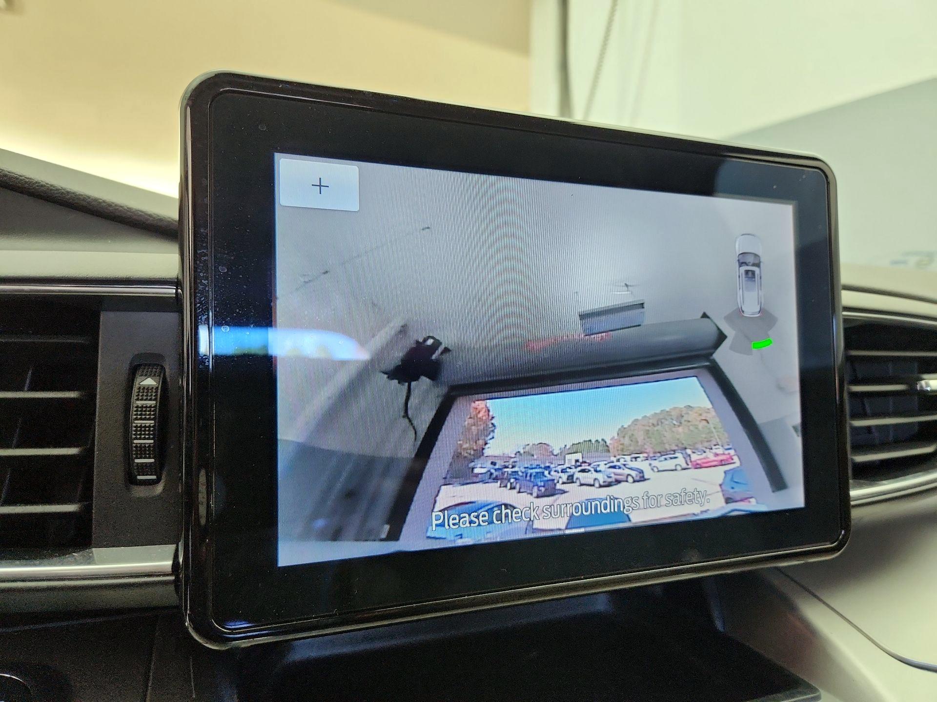 Thumbnail: 2022 Ford Explorer - 14