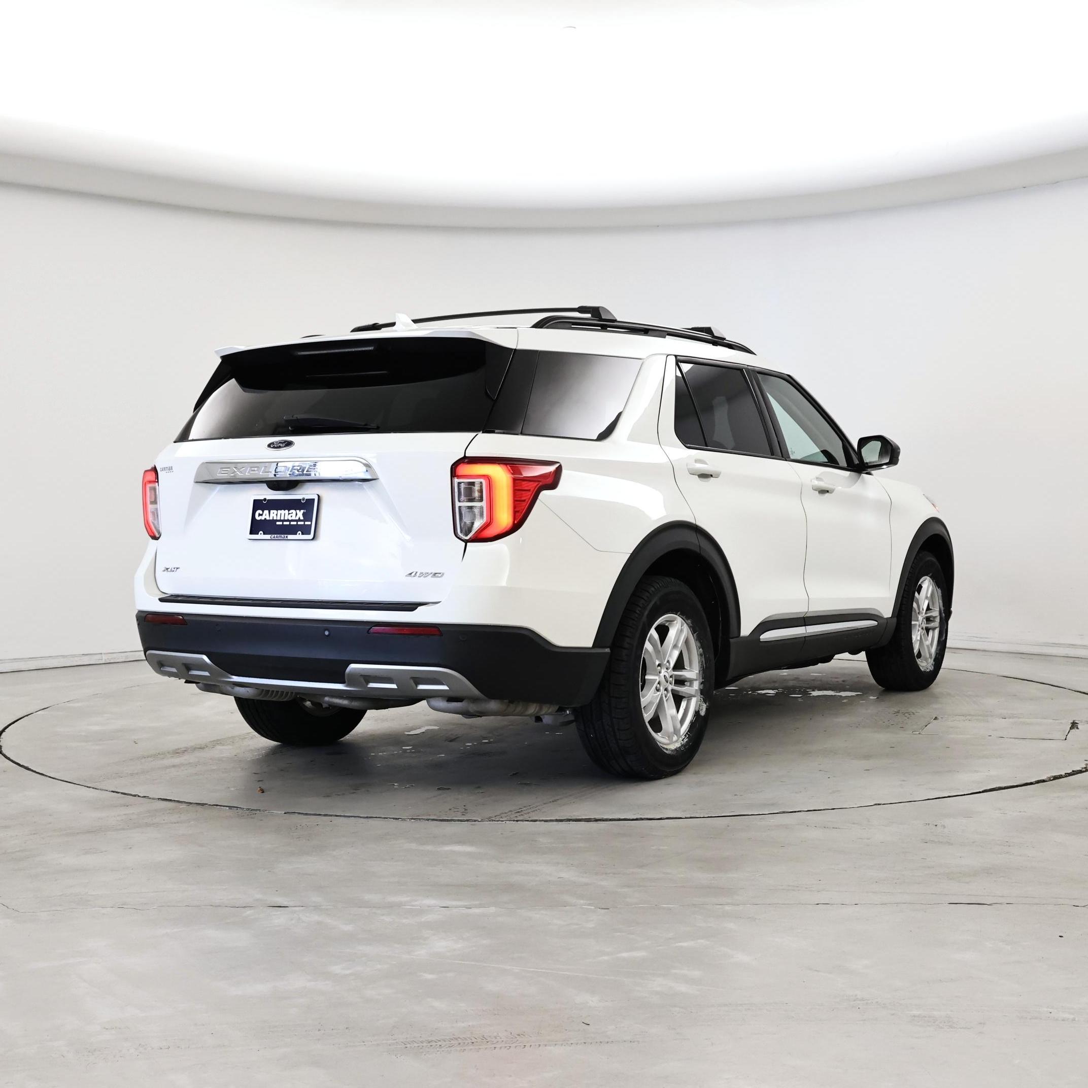 Thumbnail: 2022 Ford Explorer - 8