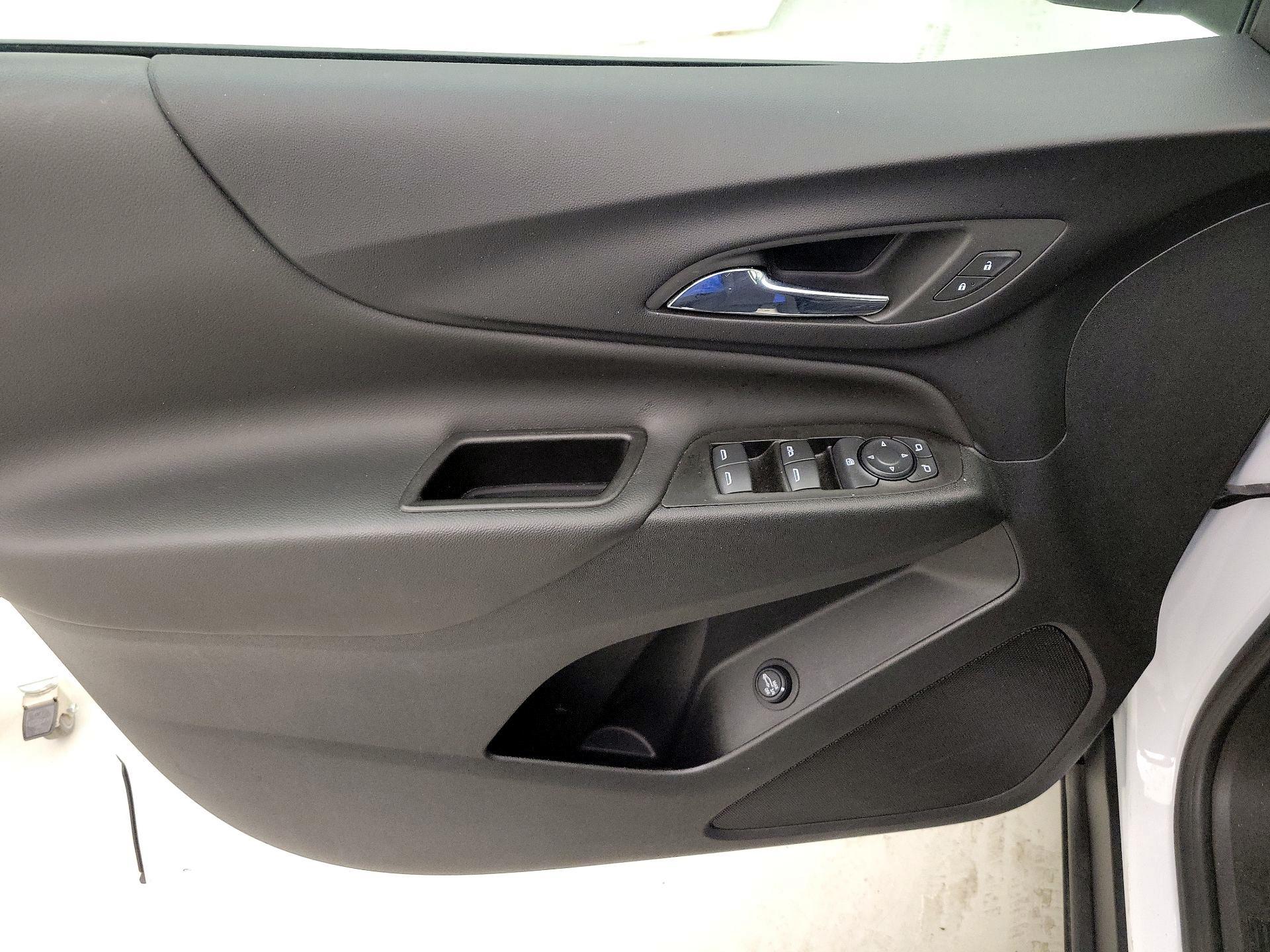 Thumbnail: 2022 Chevrolet Equinox - 12