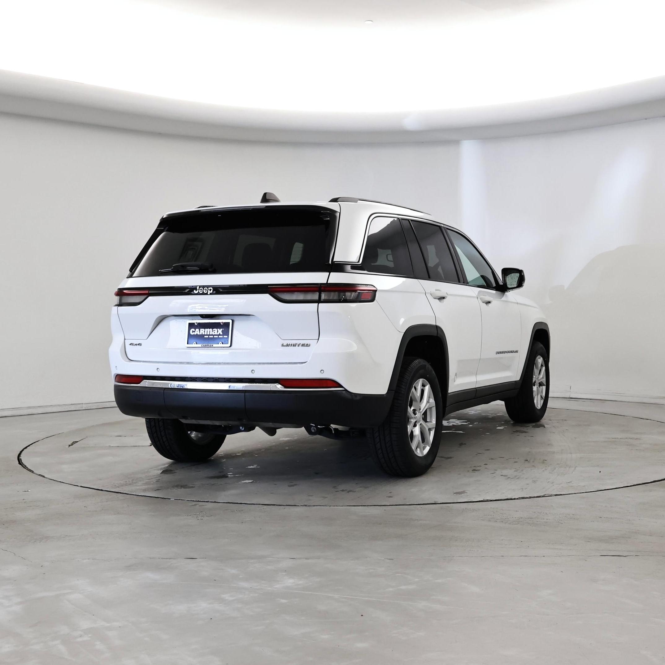 Thumbnail: 2023 Jeep Grand Cherokee - 8