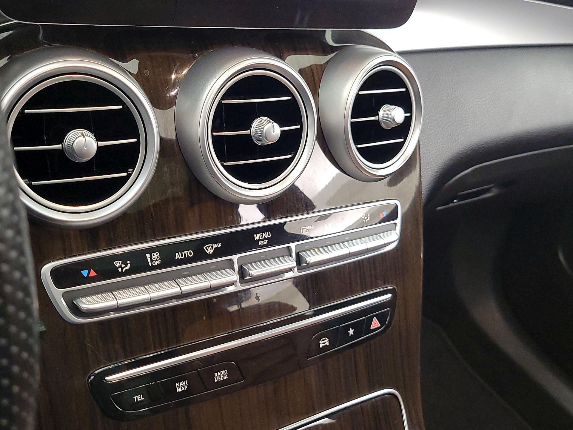 Thumbnail: 2021 Mercedes-Benz GLC - 17