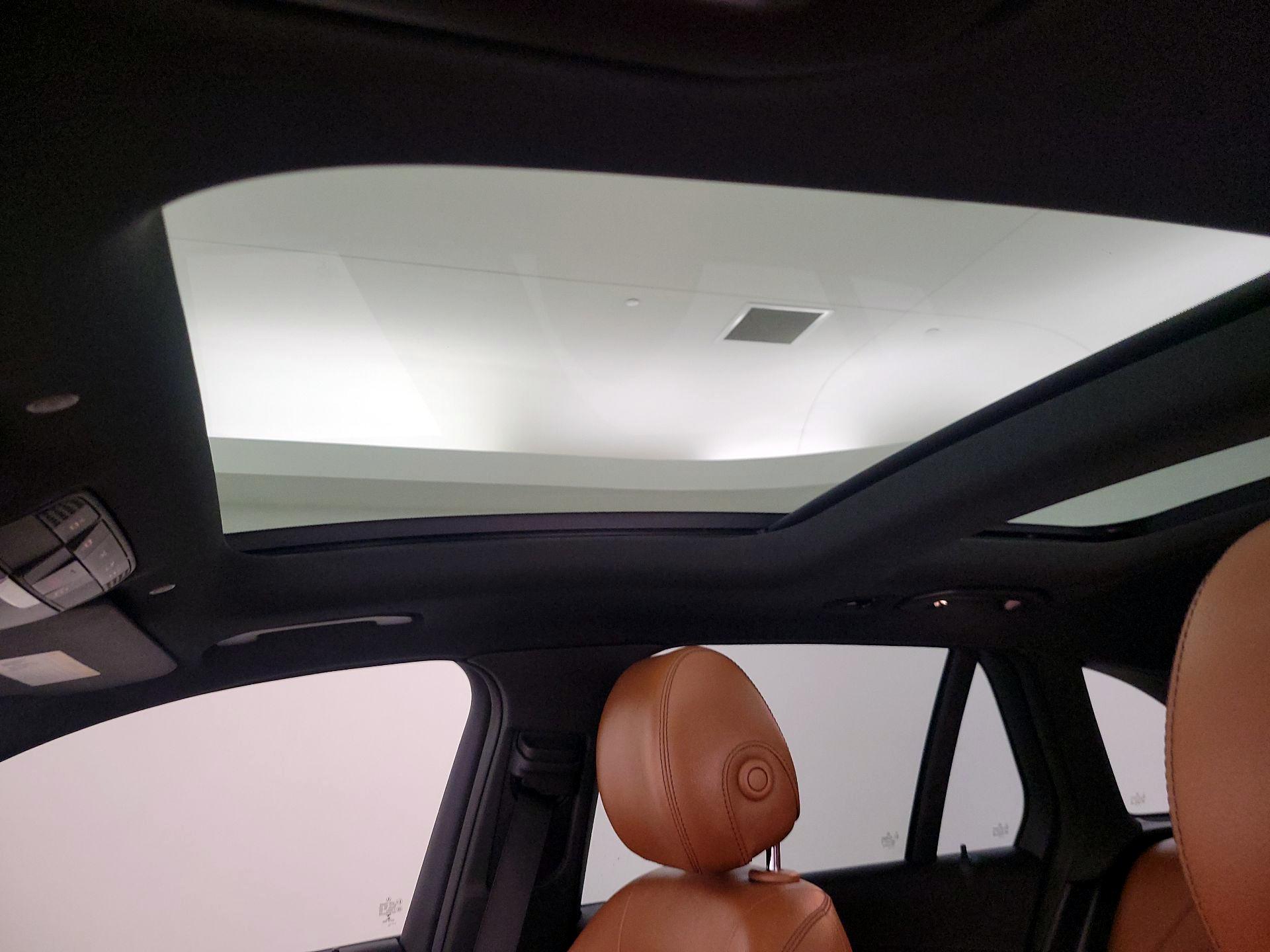 Thumbnail: 2021 Mercedes-Benz GLC - 20