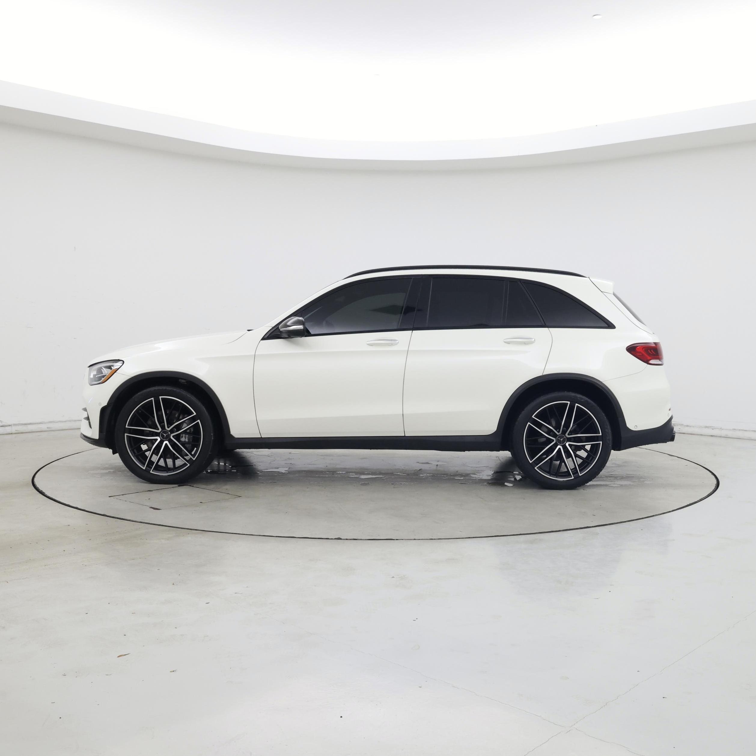 Thumbnail: 2021 Mercedes-Benz GLC - 3