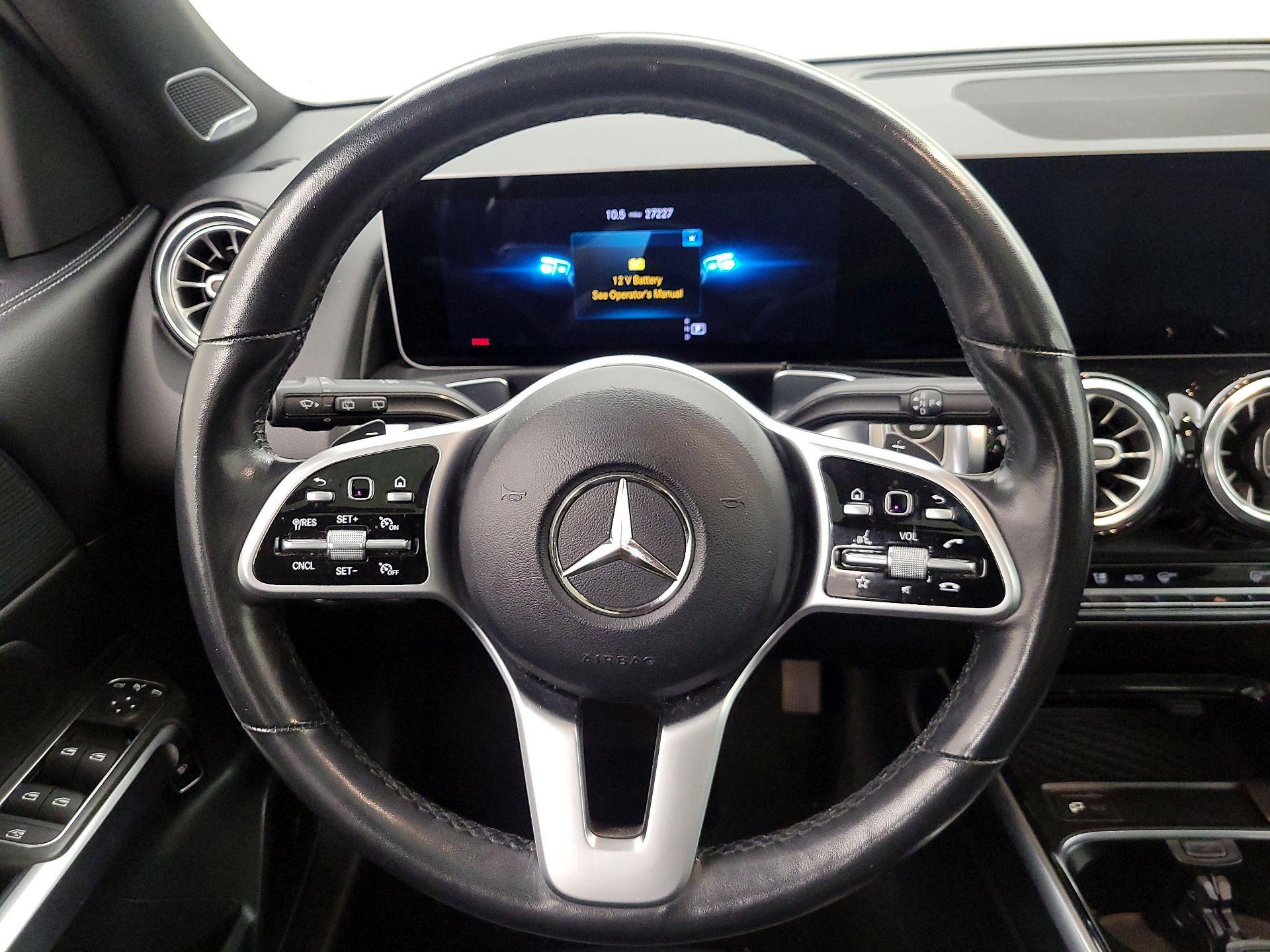 Thumbnail: 2021 Mercedes-Benz GLB - 10