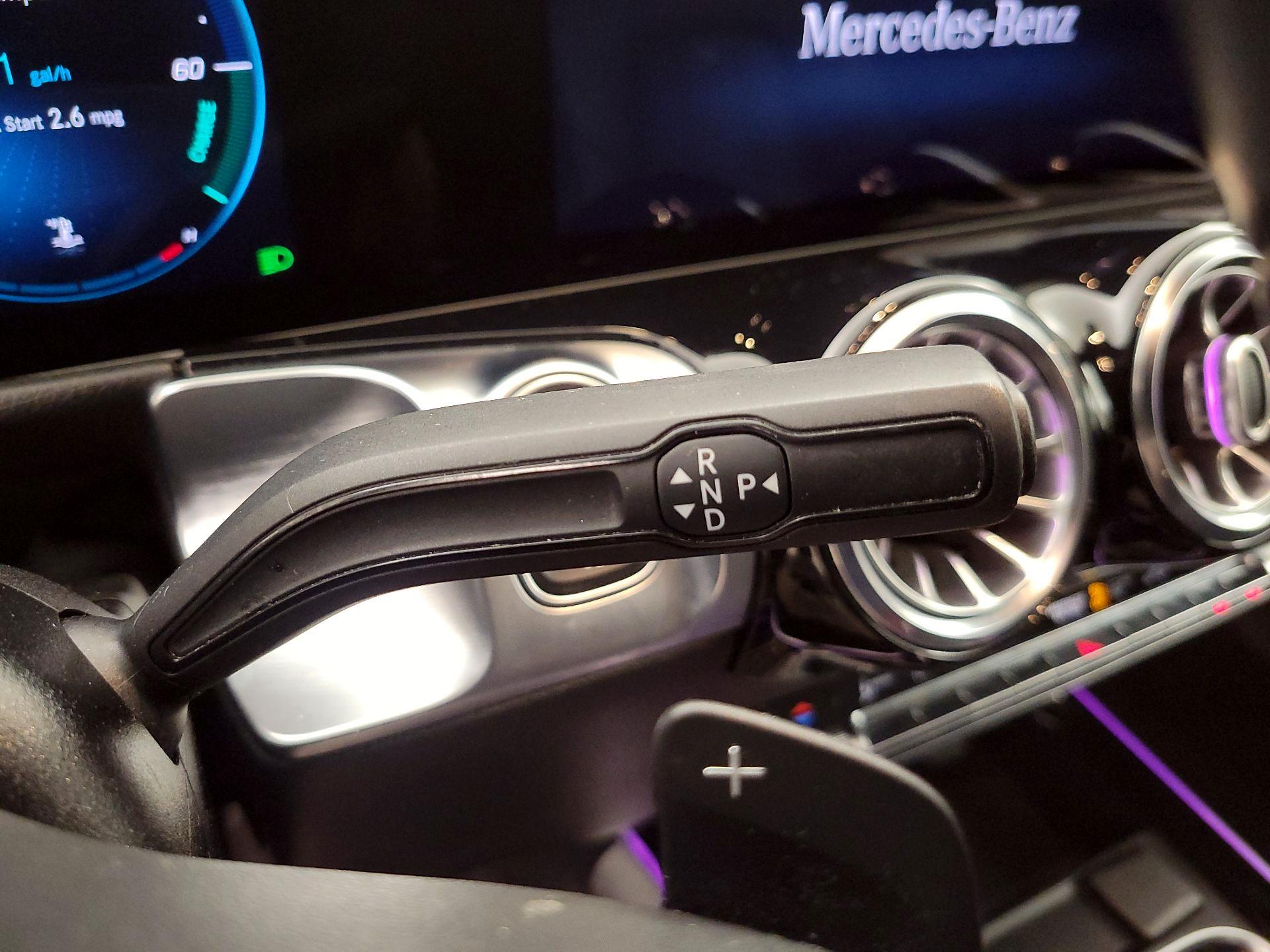 Thumbnail: 2021 Mercedes-Benz GLB - 17