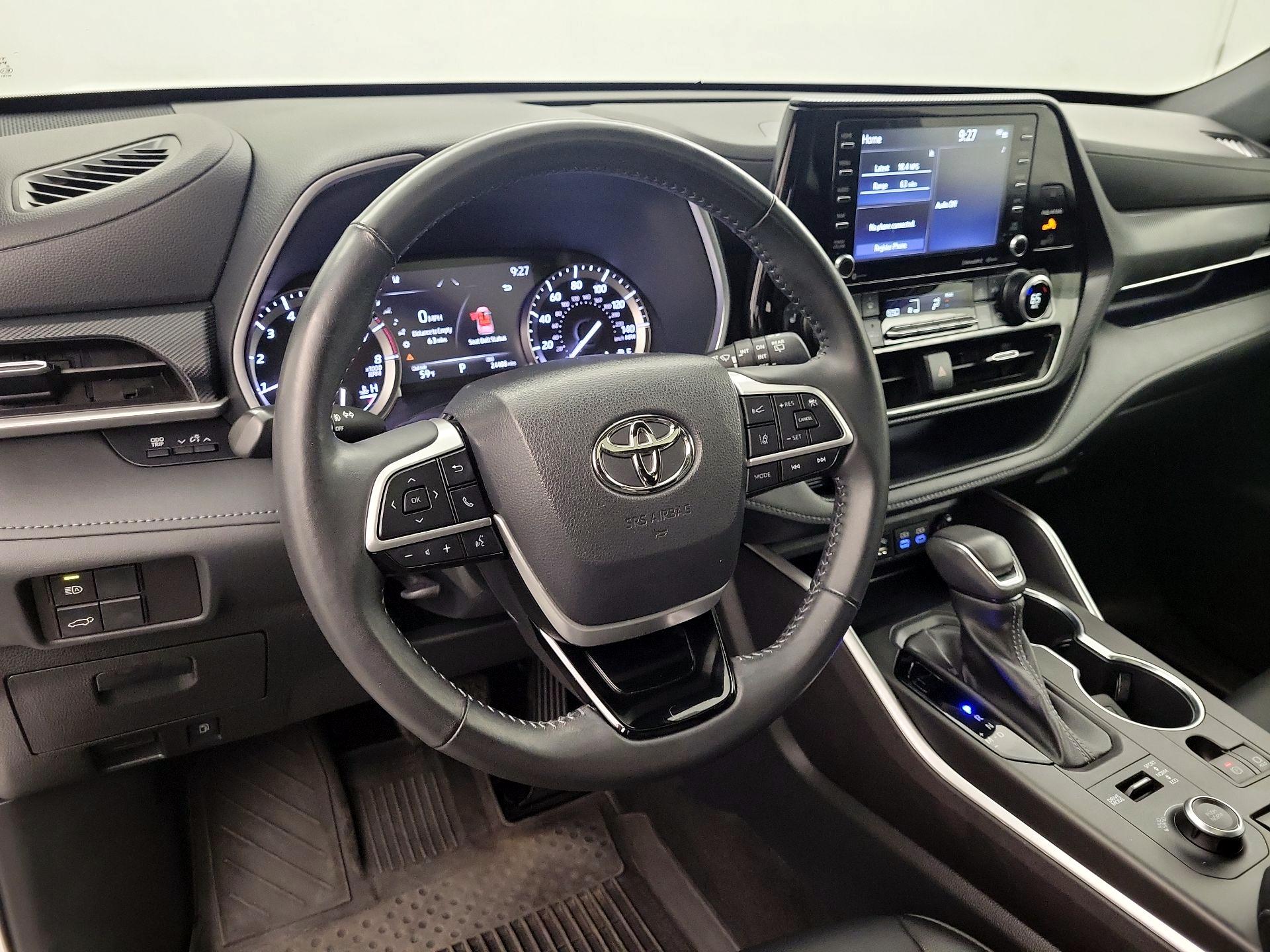 Thumbnail: 2022 Toyota Highlander - 9