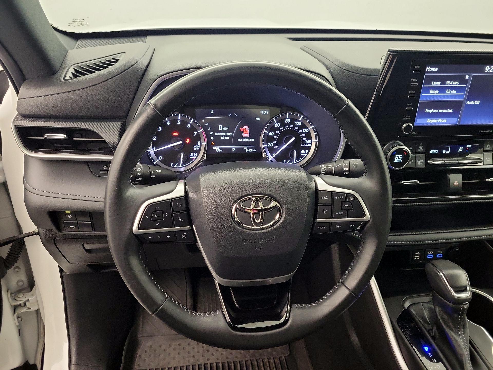 Thumbnail: 2022 Toyota Highlander - 10